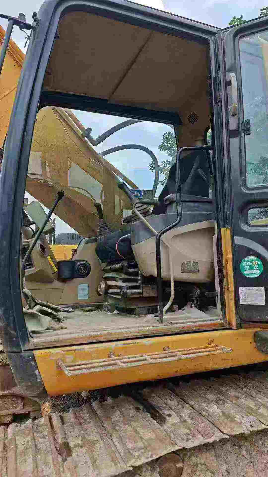 شراء حفارة Caterpillar 330C مستعملة / 8