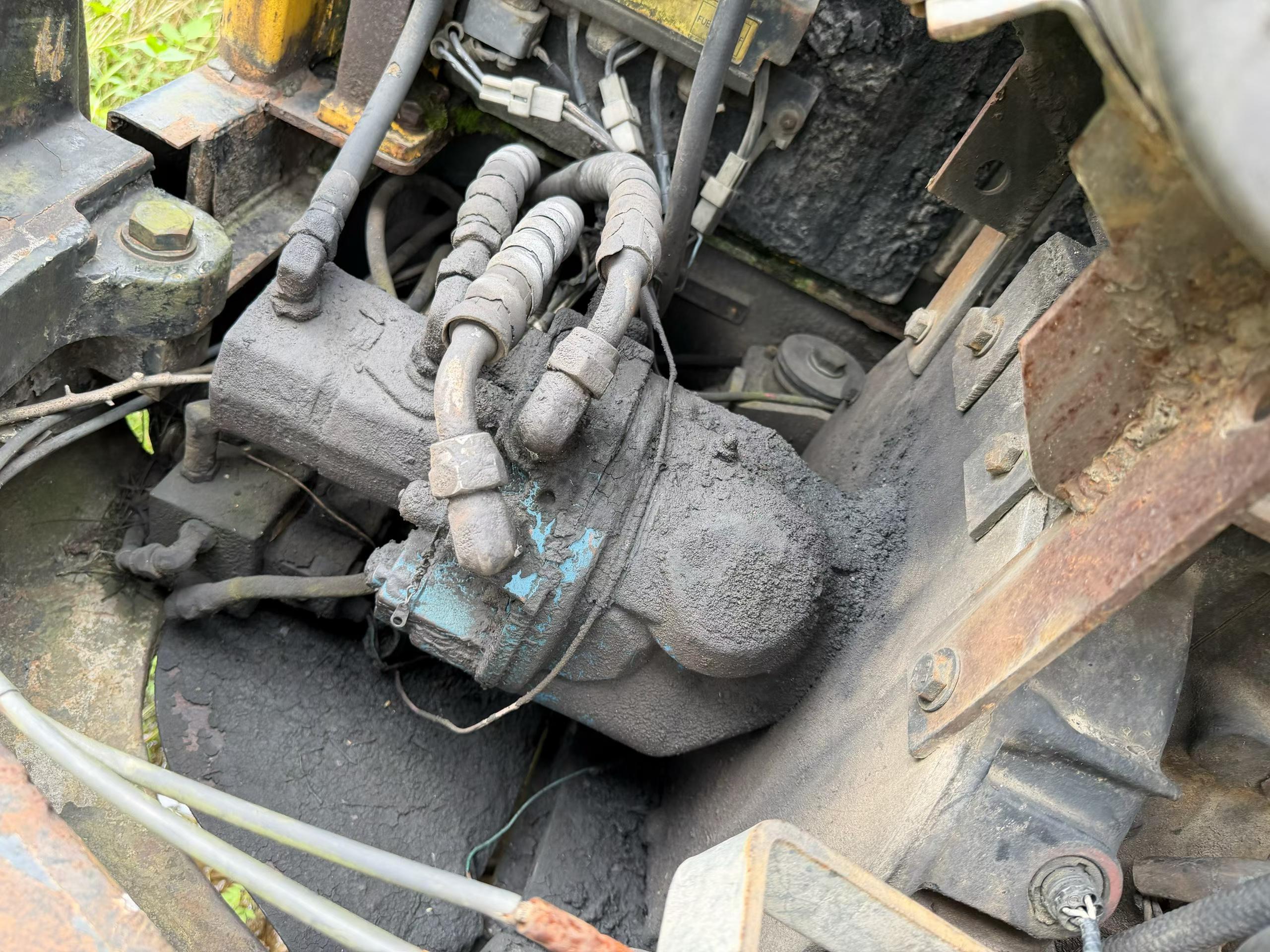 شراء حفارة Hyundai R60-7 مستعملة / 6