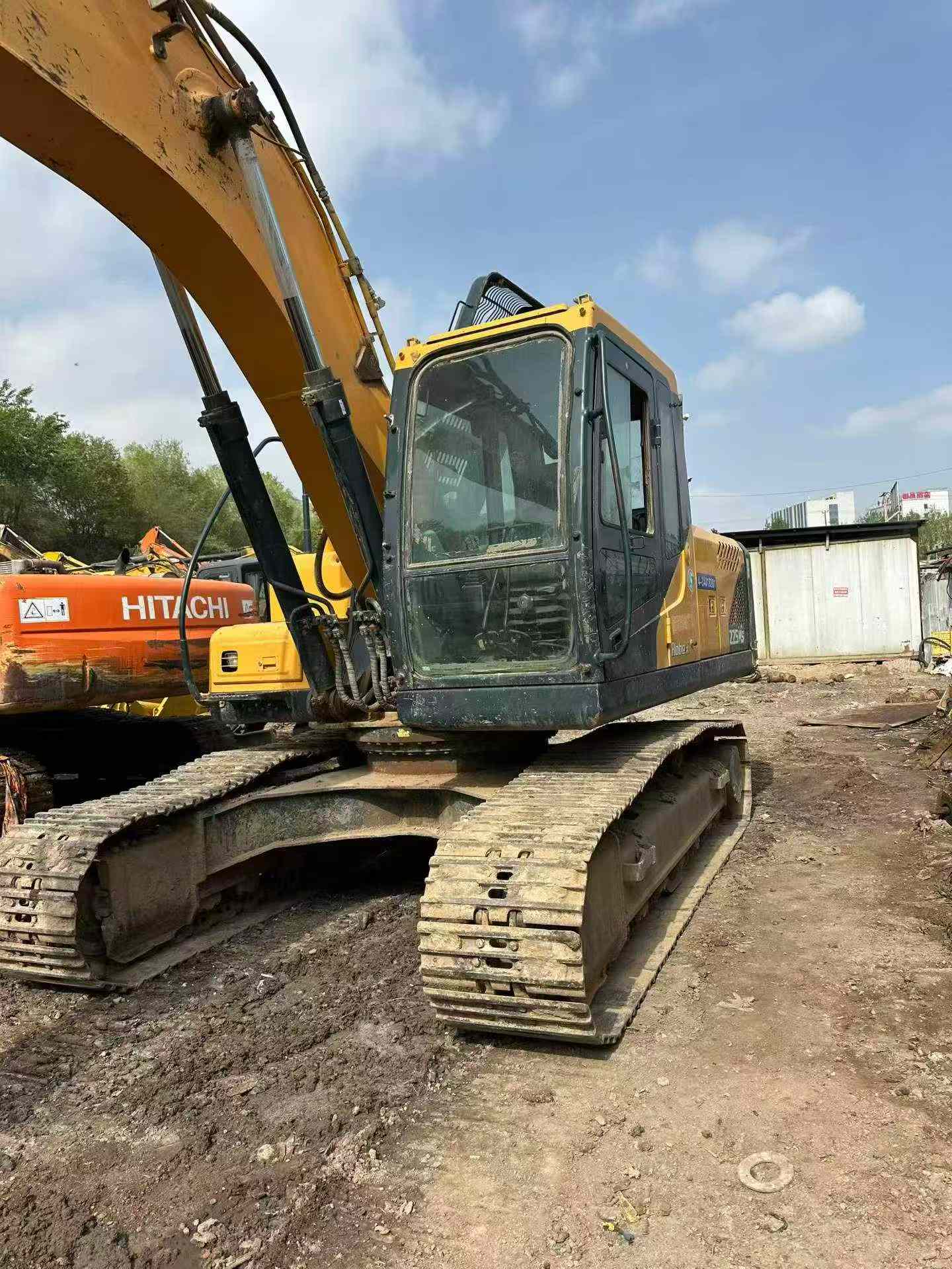Buy Hyundai R215VS Used Excavator / 5