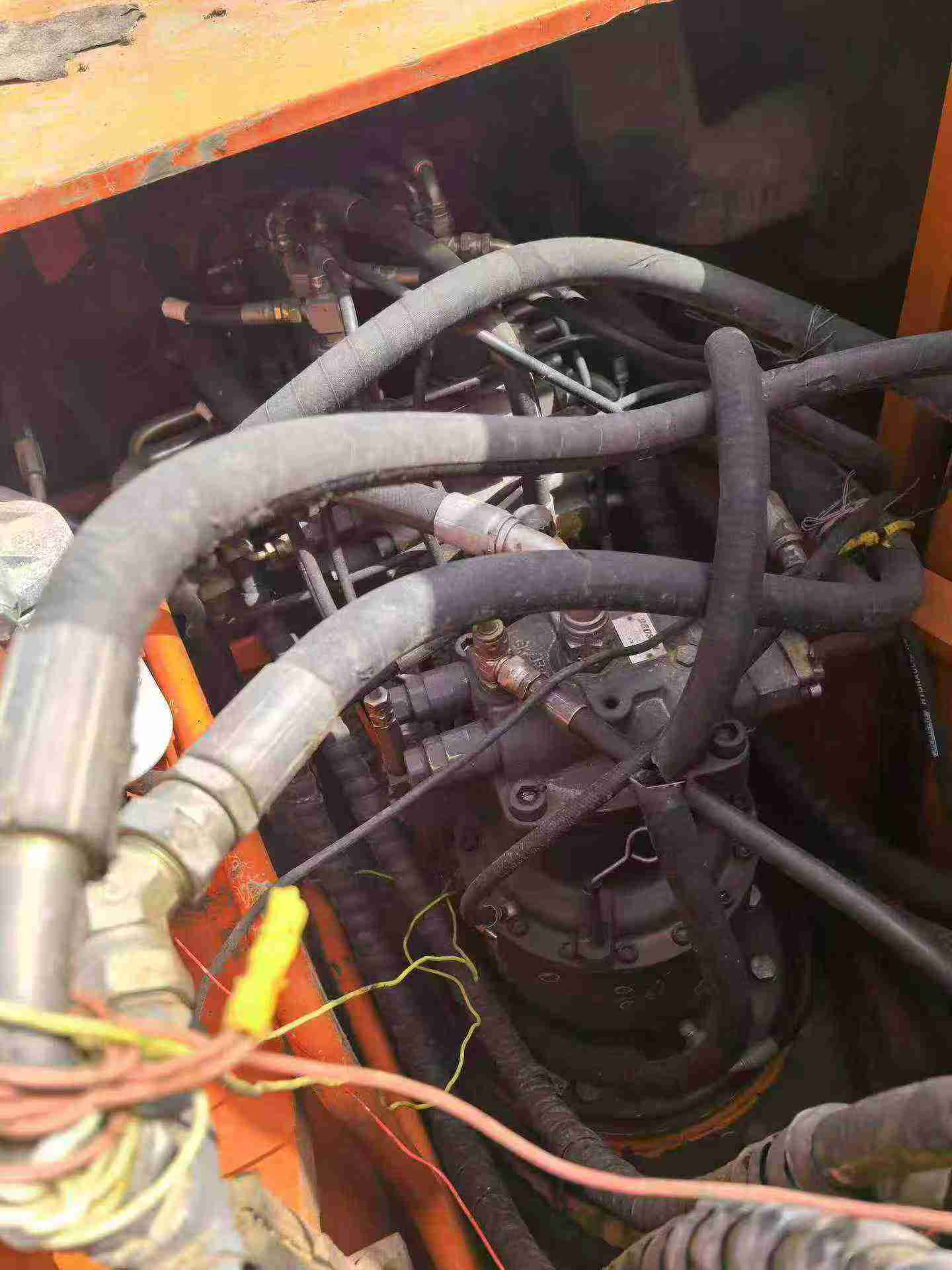 شراء حفارة Doosan DH215-7 مستعملة / 7