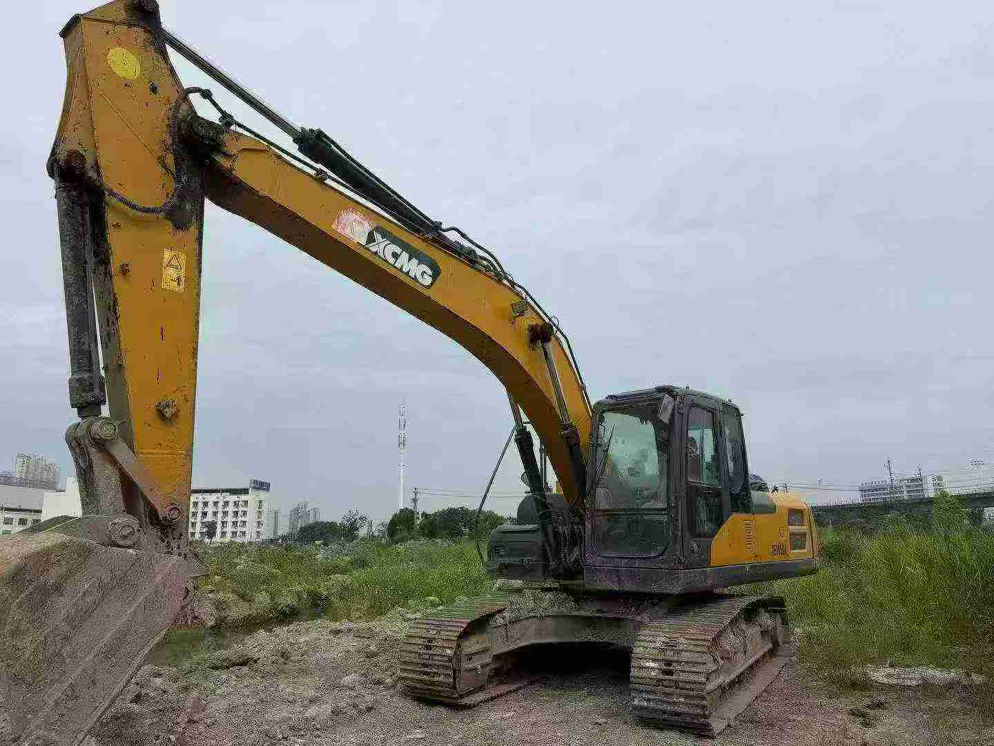 Buy XCMG XE205DA Used Excavator / 9