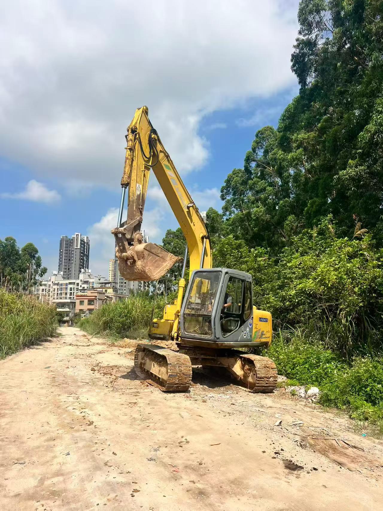 Buy Sumitomo SH120A2 Used Excavator / 9
