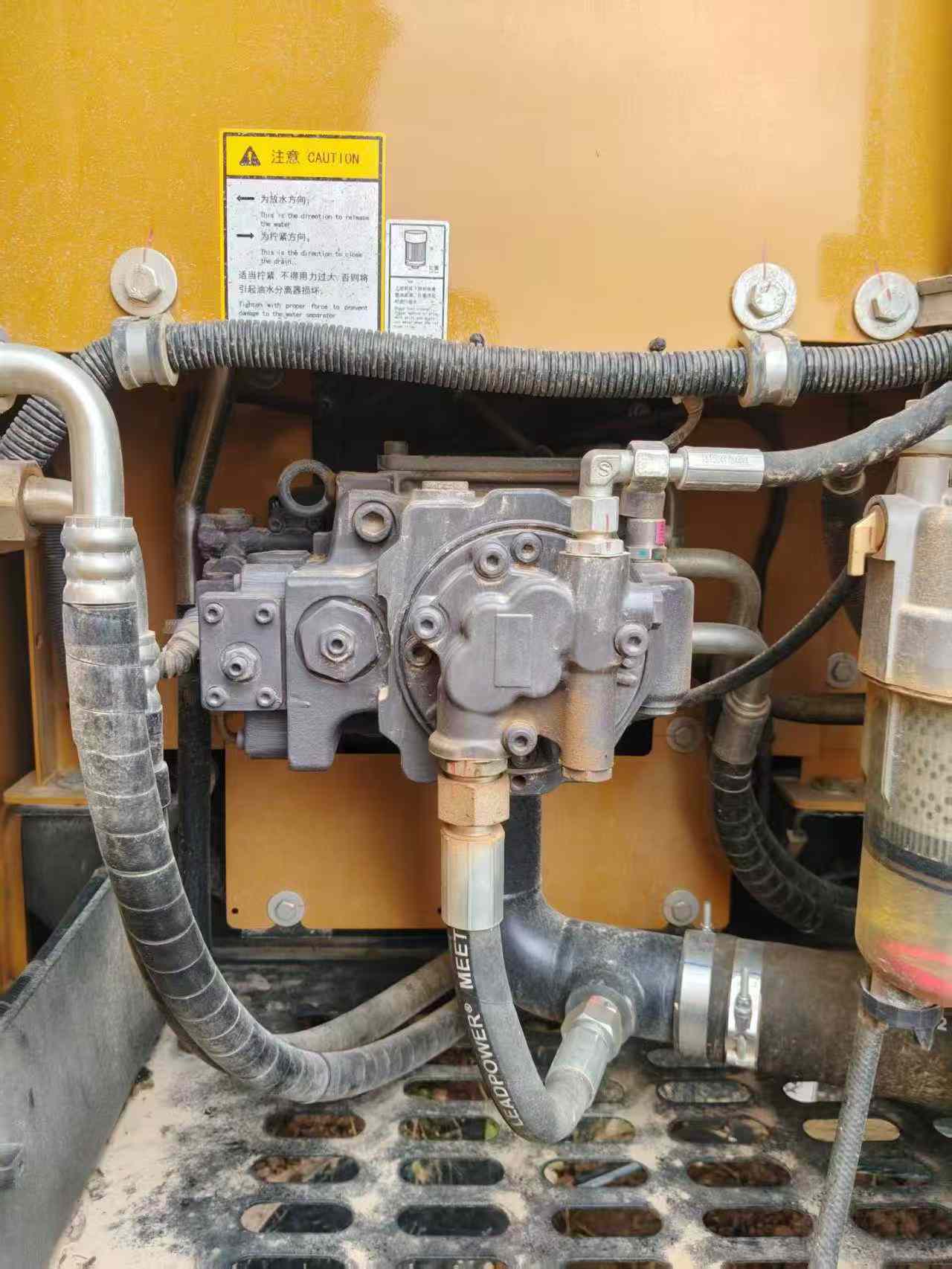 شراء حفارة Sany SY135 مستعملة / 7 شراء حفارة Sany SY135 مستعملة / 7