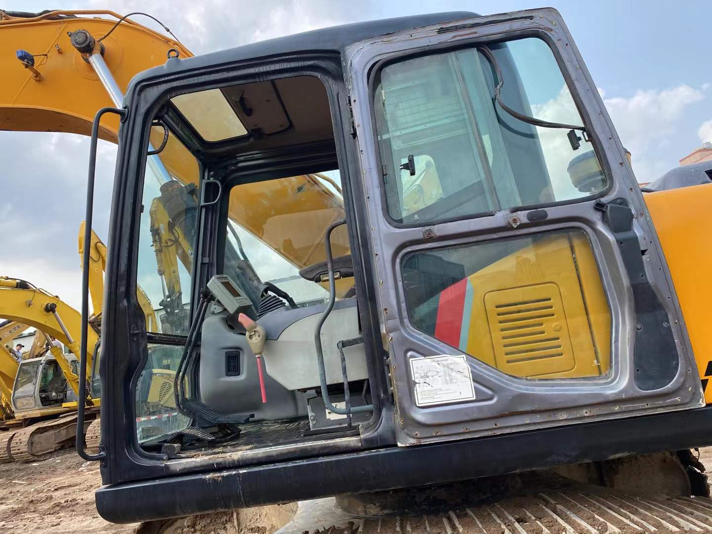 Buy Sany SY215C-8 Used Excavator / 9