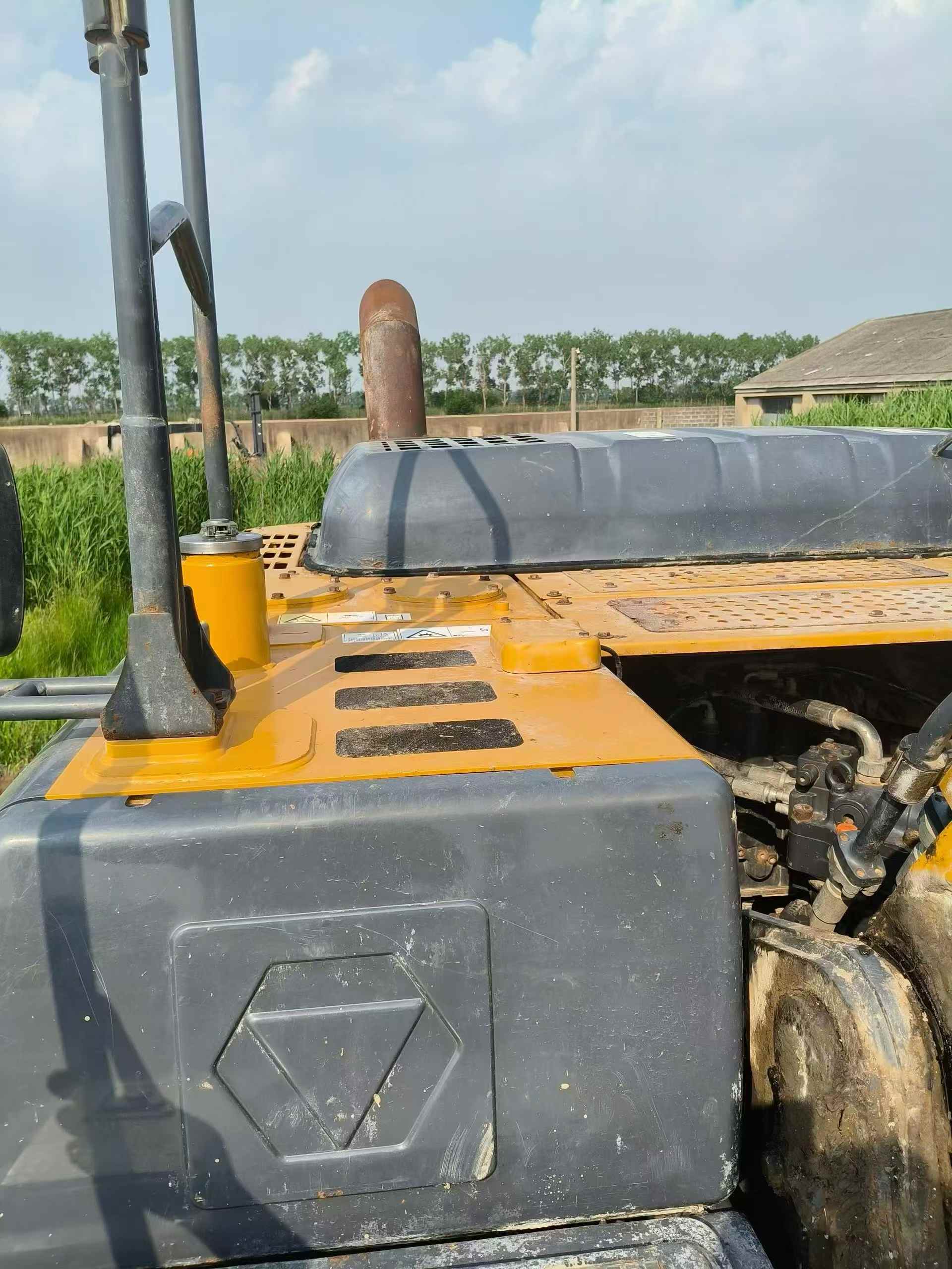 Buy XCMG XE215 Used Excavator / 4