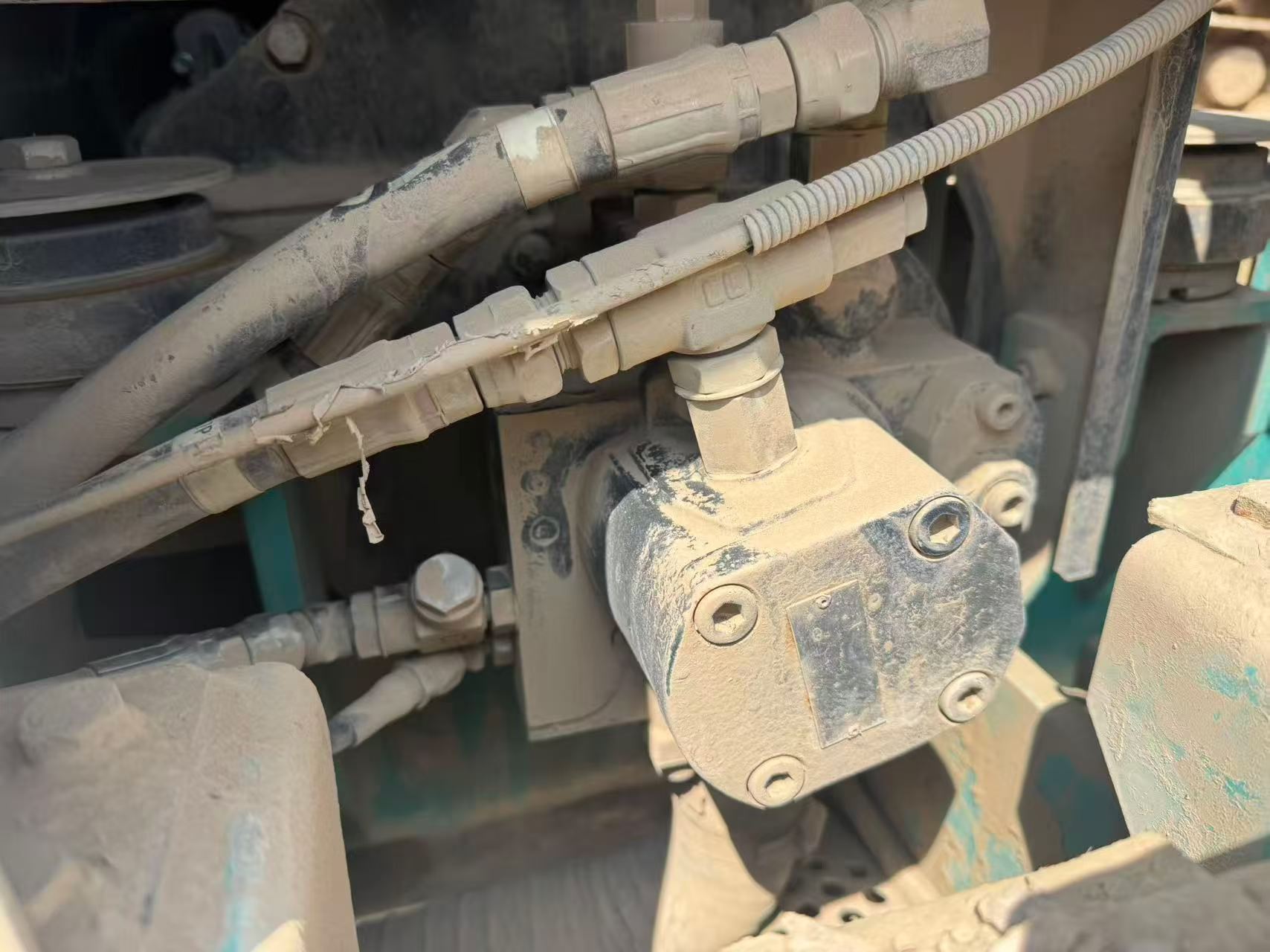 Buy Kobelco SK60 Used Excavator / 9