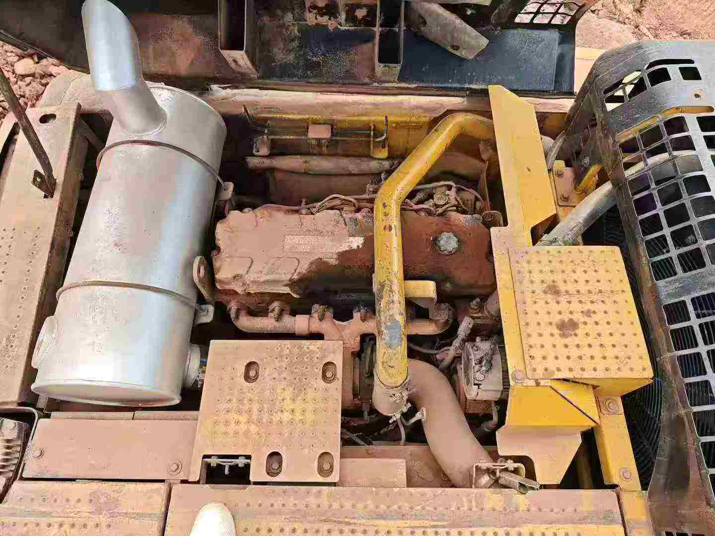 شراء حفارة Caterpillar 336E مستعملة / 6
