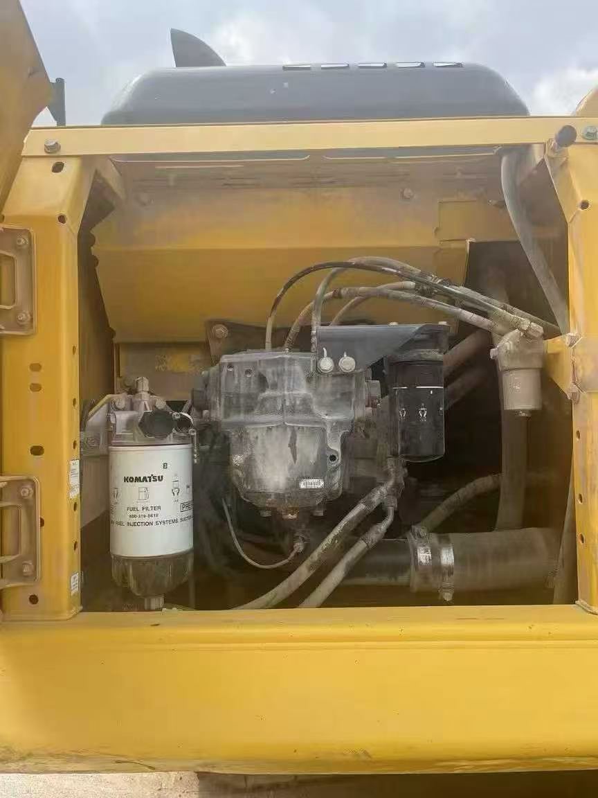 Buy Komatsu PC210-8 Used Excavator / 5