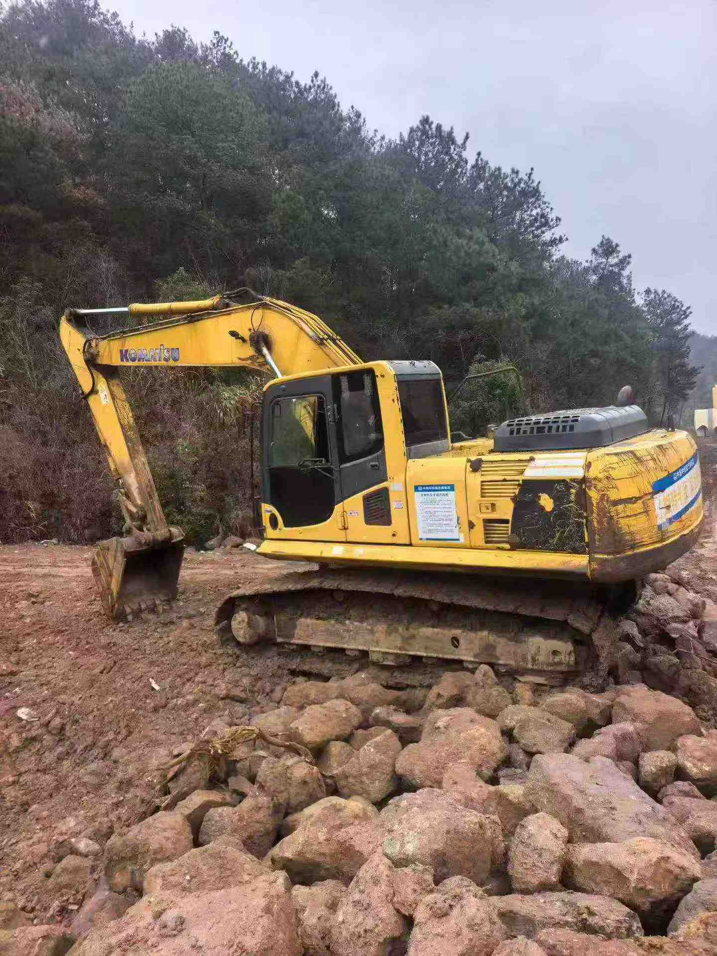 Buy Komatsu PC200-8 Used Excavator / 2 Buy Komatsu PC200-8 Used Excavator / 2