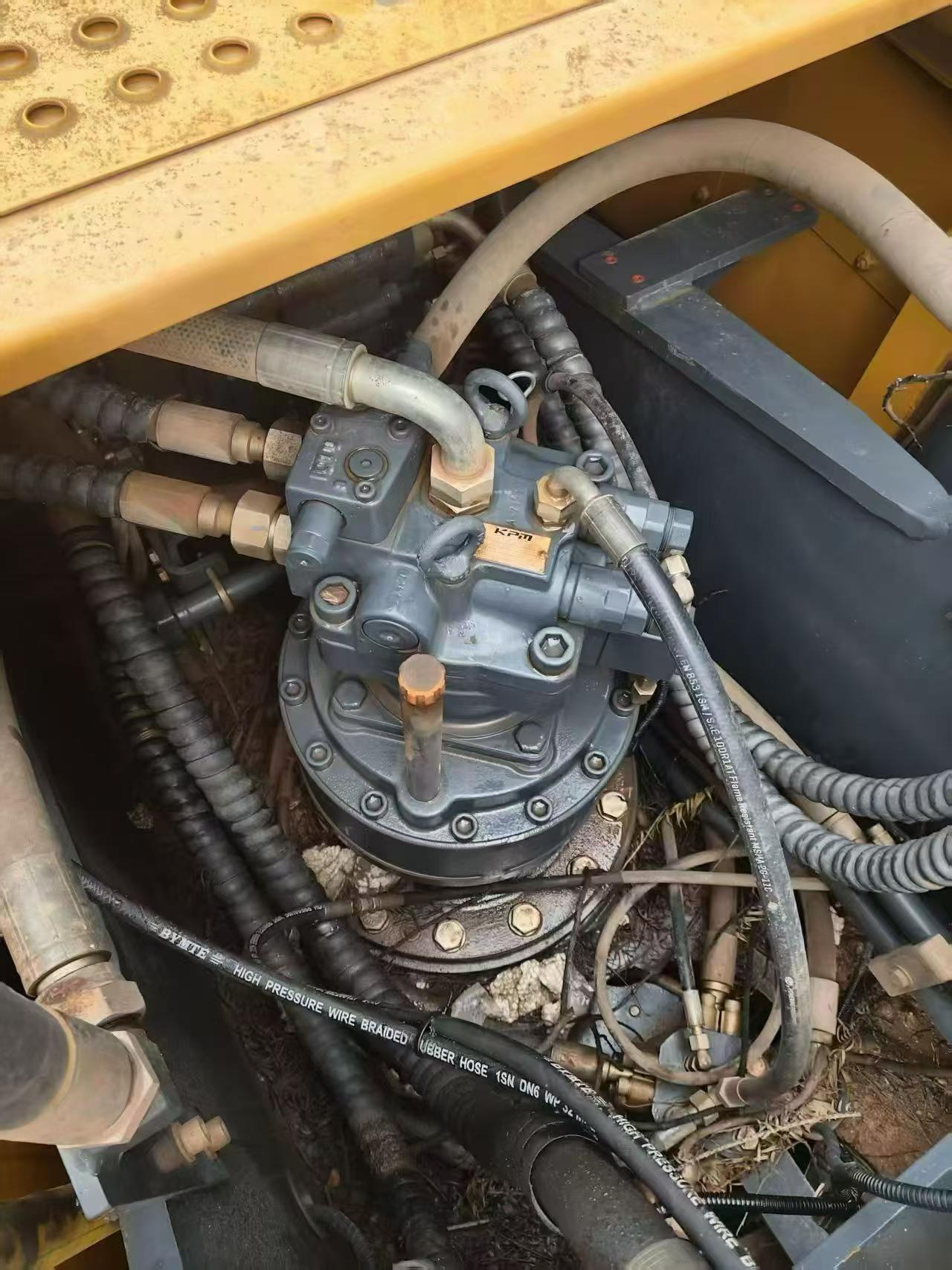 شراء حفارة XCMG XE200 مستعملة / 3