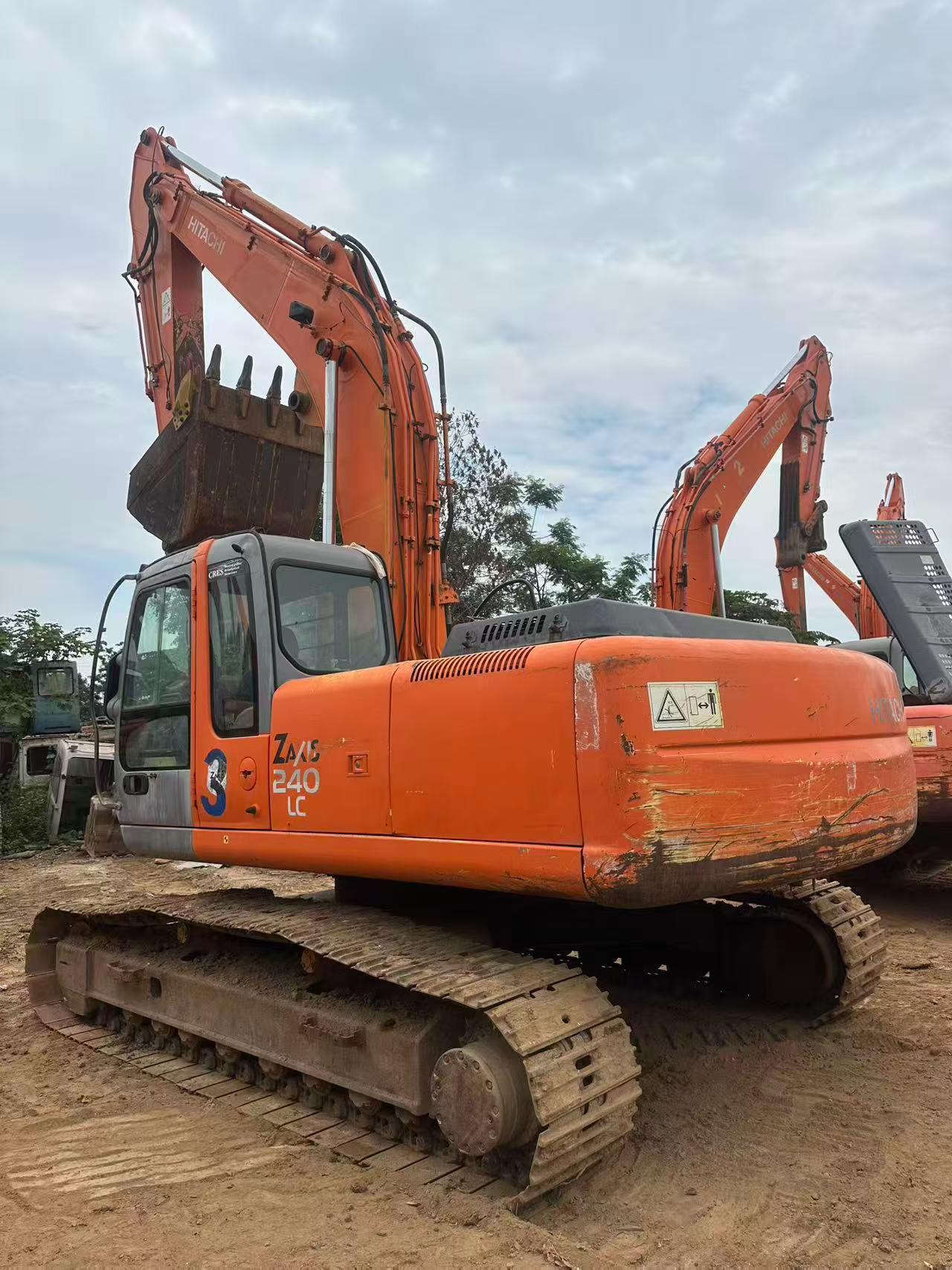 Buy Hitachi ZX330-3 Used Excavator / 2