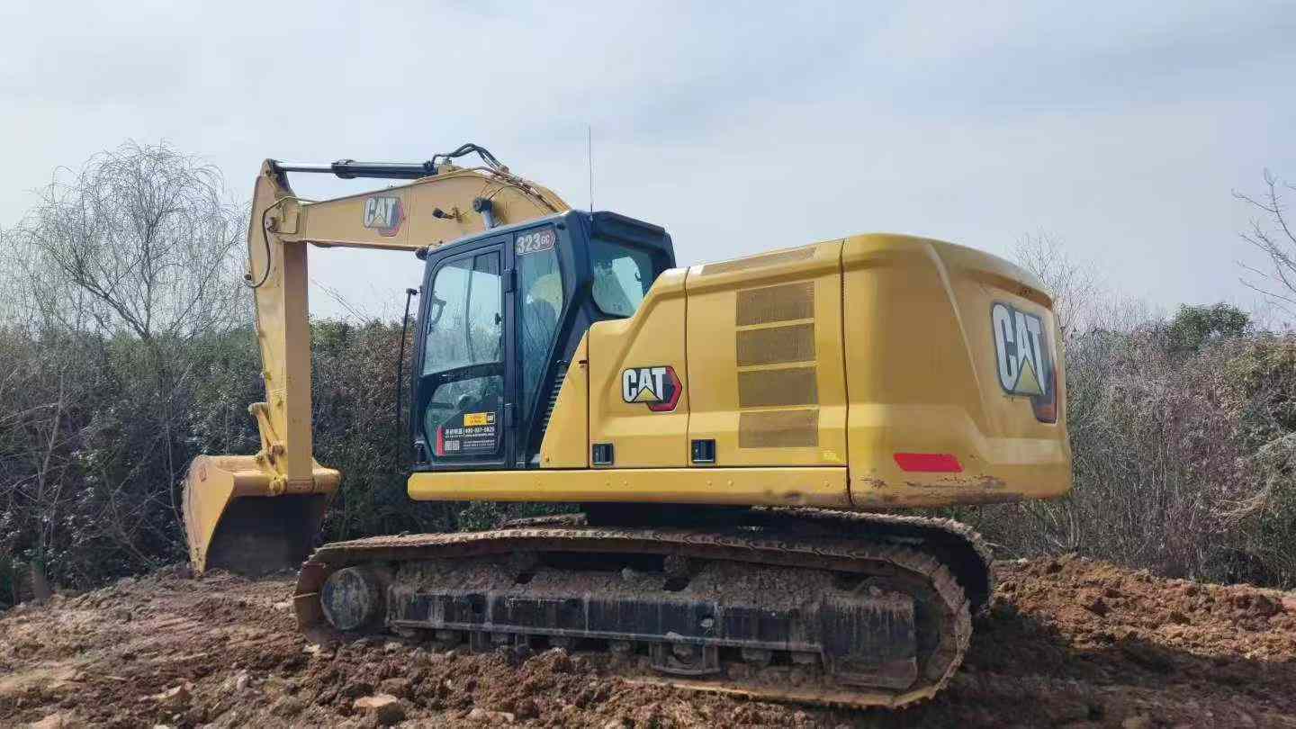 Buy Caterpillar 323 Used Excavator / 6