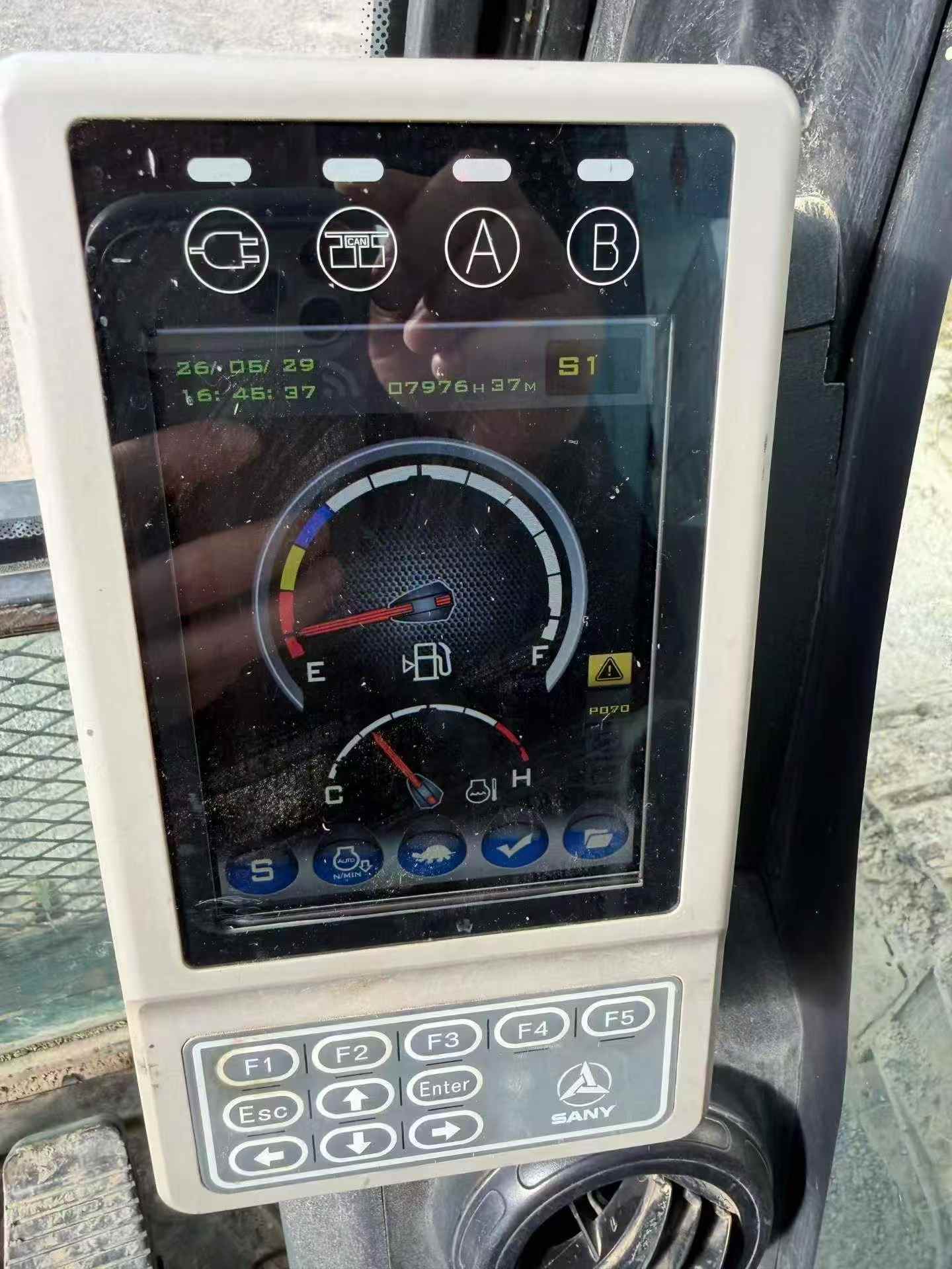 شراء حفارة Sany SY155C مستعملة / 8