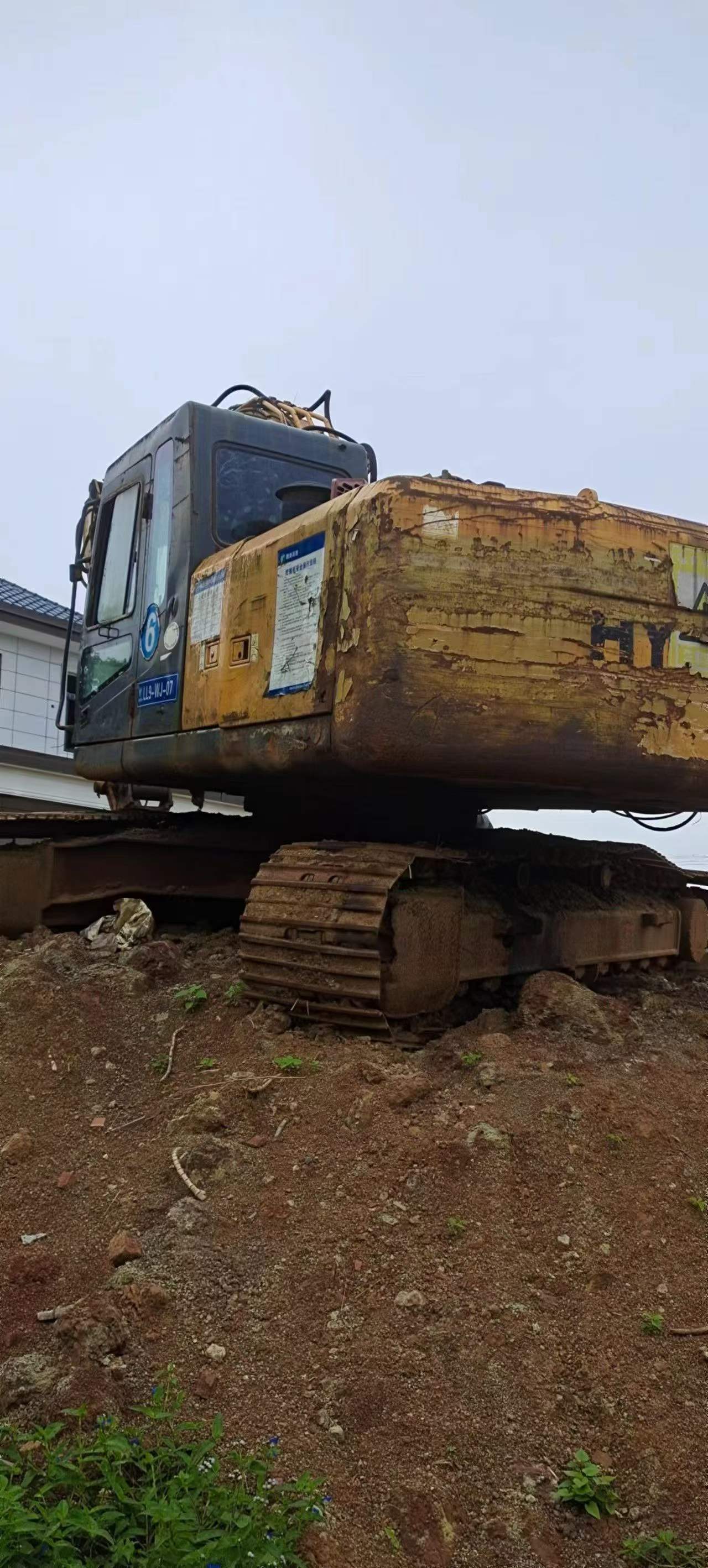 Buy Hyundai R225-7 Used Excavator / 3