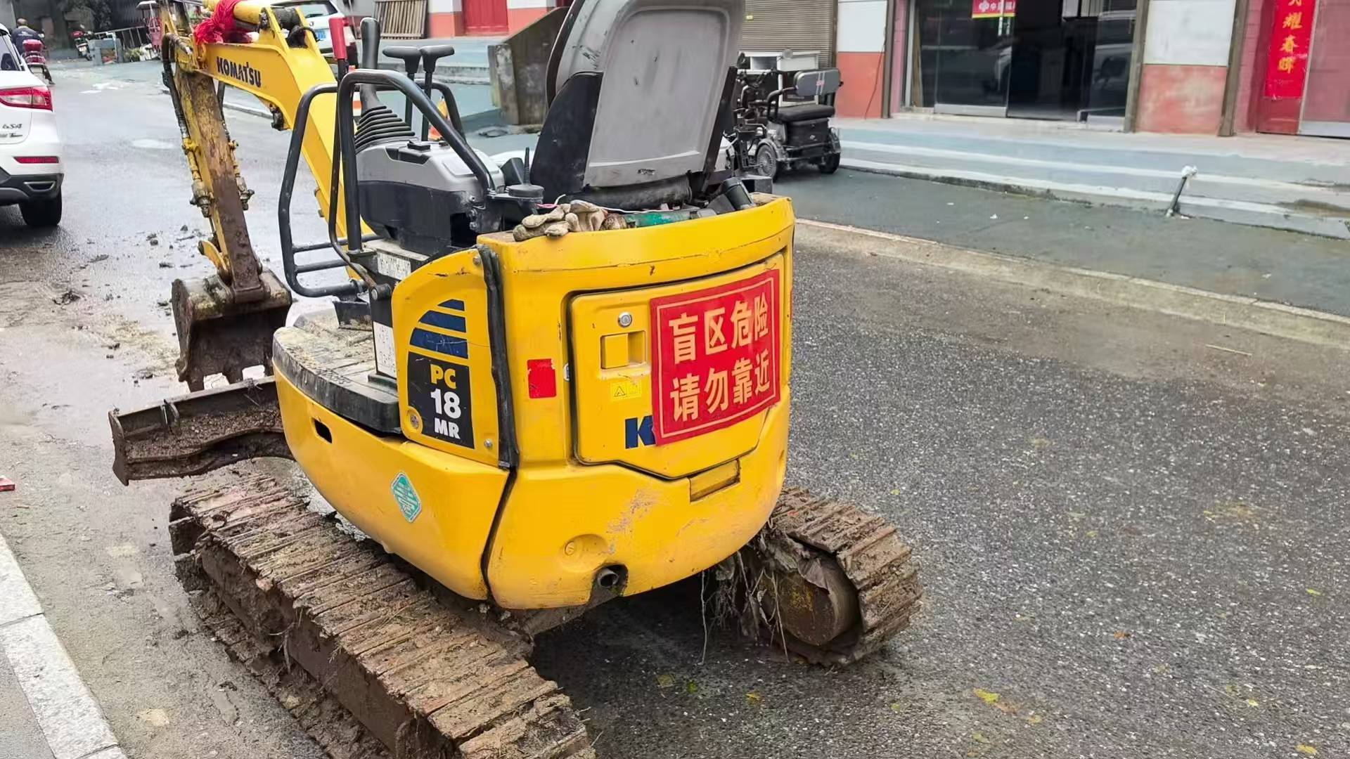 شراء حفارة Komatsu PC18MR-2 مستعملة / 4