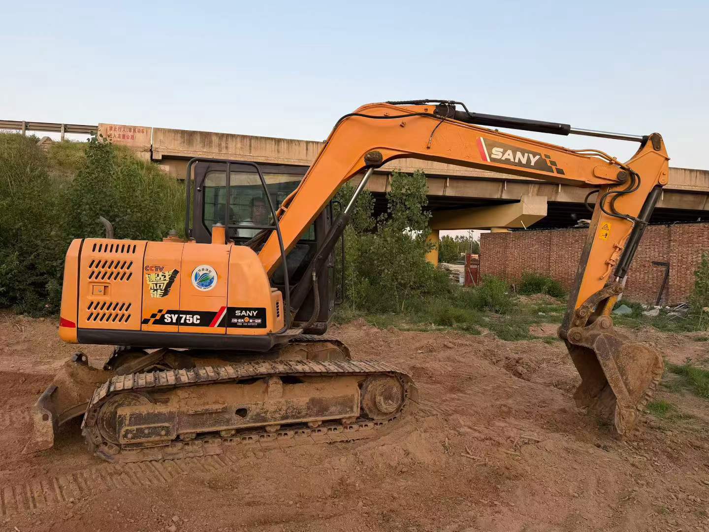 Buy Sany SY75 Used Excavator / 2