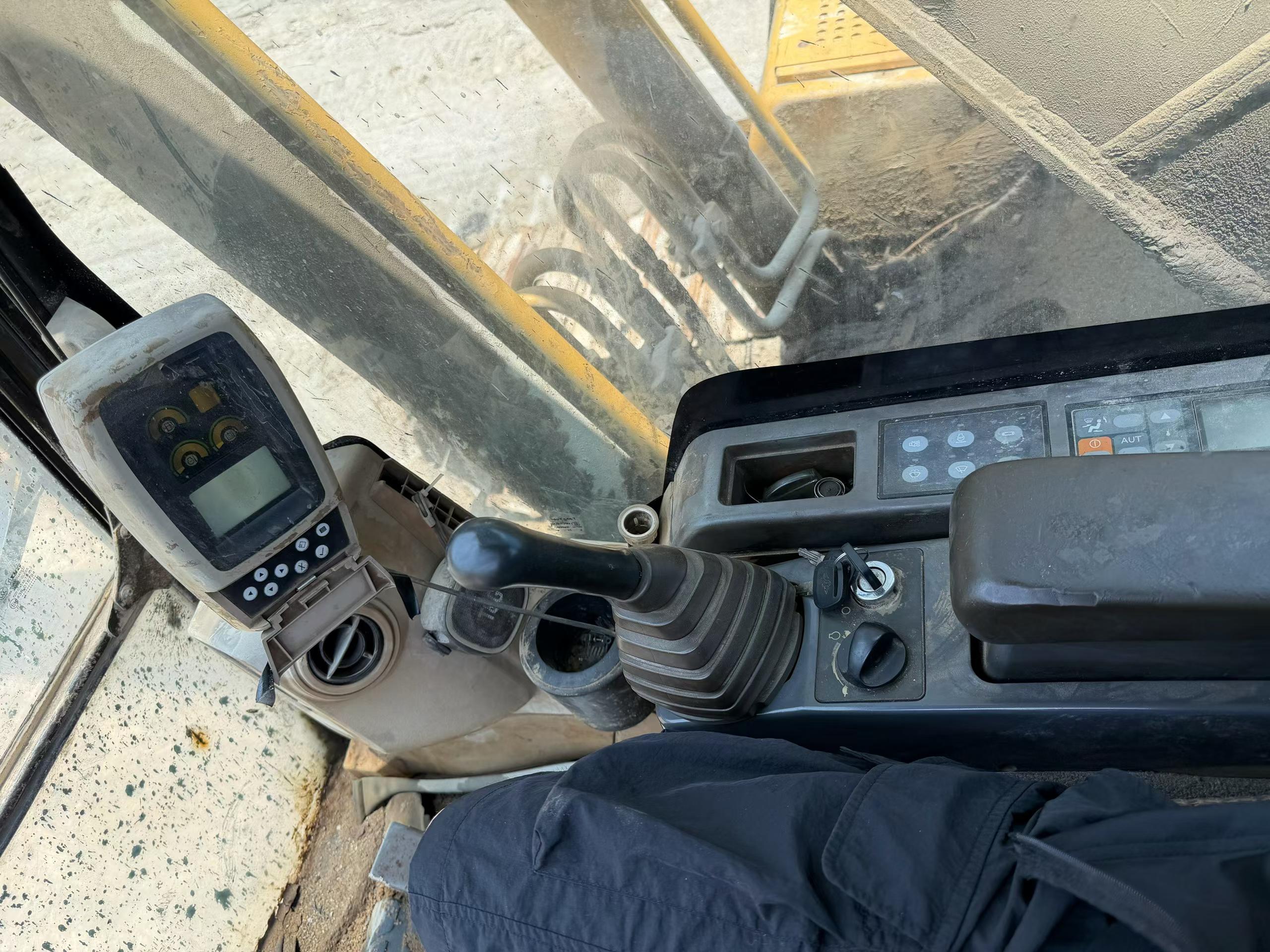 Buy Caterpillar 320A Used Excavator / 9