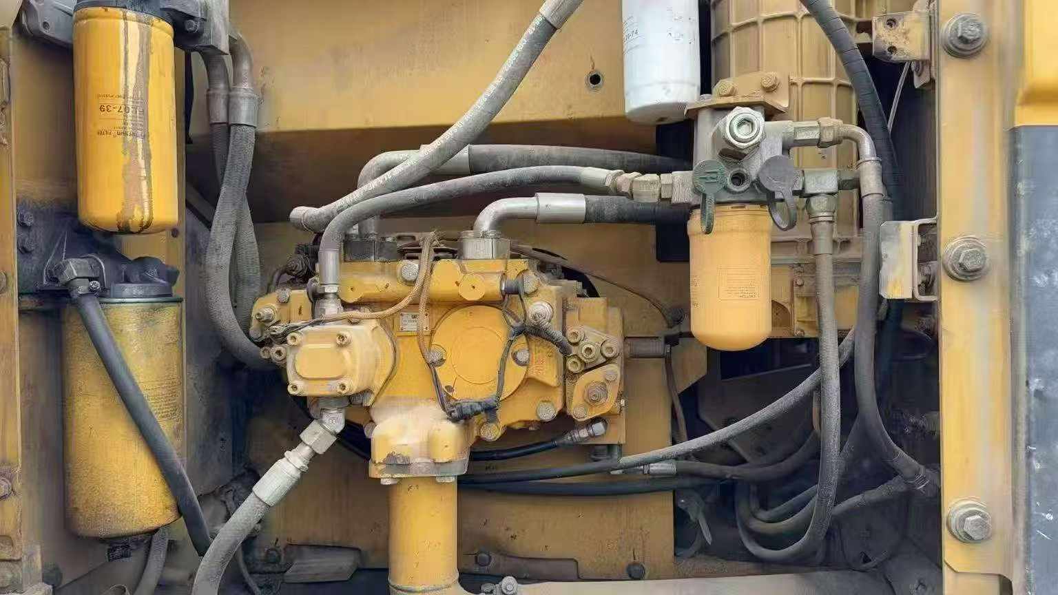 Buy Caterpillar 320A Used Excavator / 6