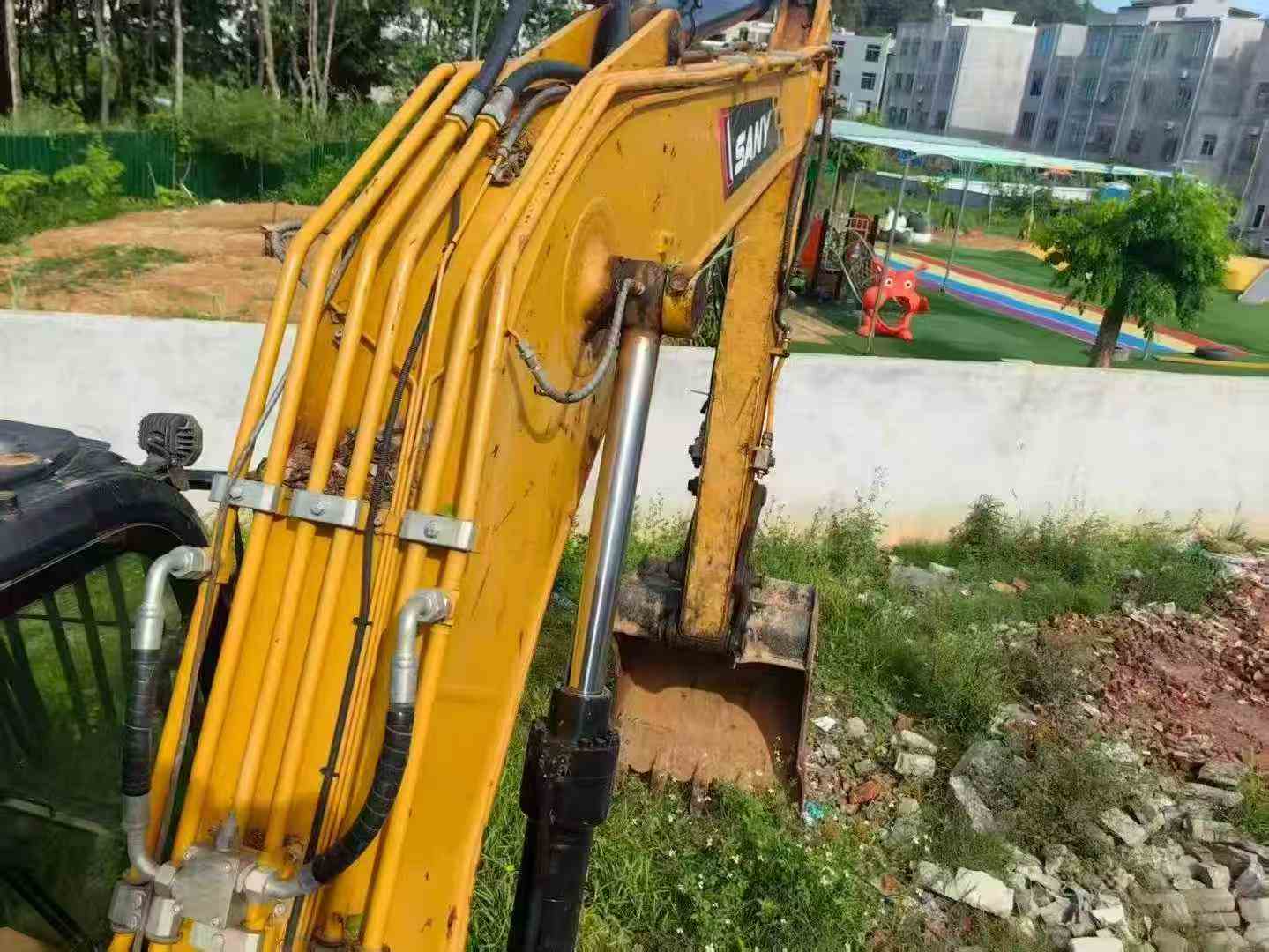 Buy Sany SY135 Used Excavator / 2
