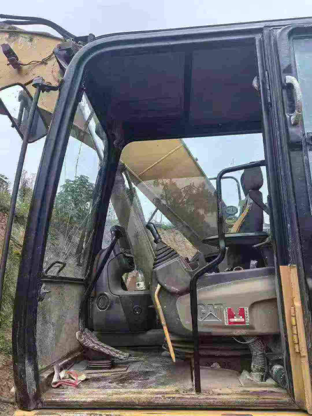 Buy Caterpillar 320D Used Excavator / 5
