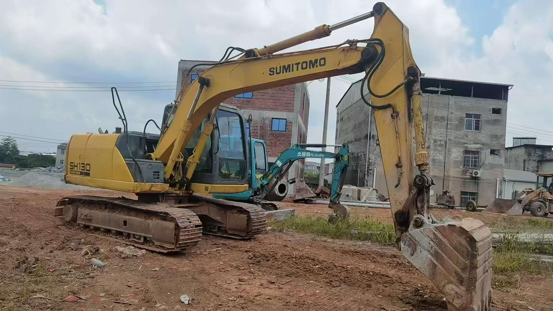 Buy Sumitomo SH130-3 Used Excavator