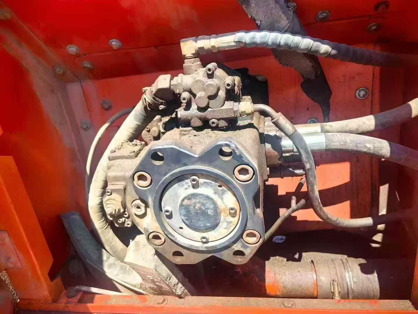 شراء حفارة Doosan DX260LC مستعملة / 4