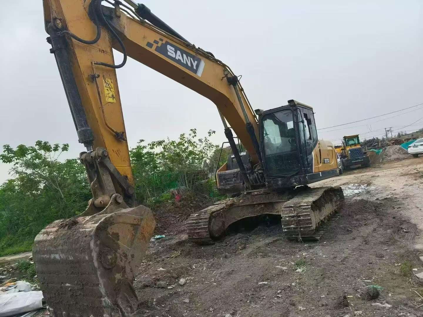 Buy Sany SY215C Used Excavator / 8