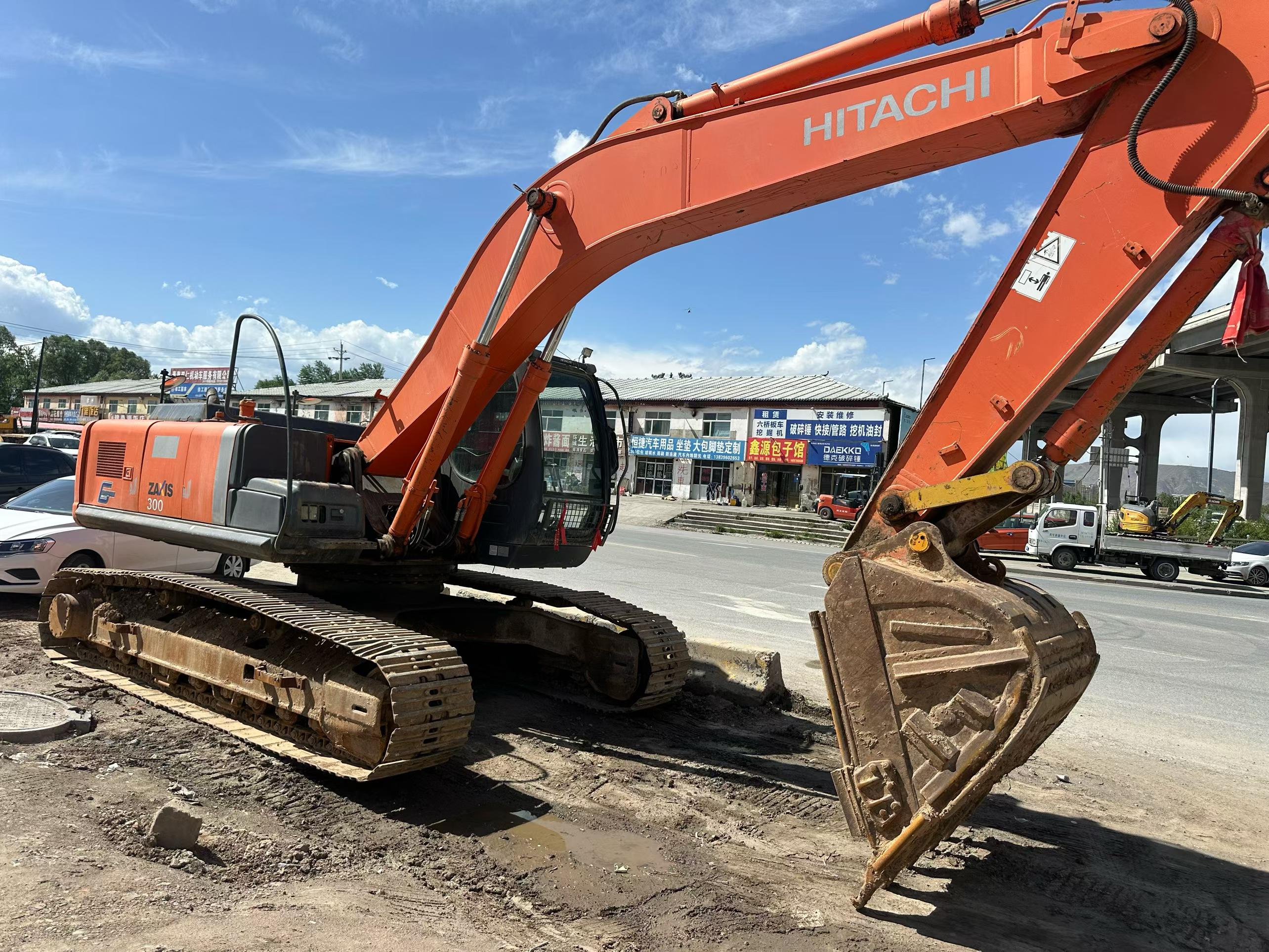 شراء حفارة Hitachi ZX260-3G مستعملة / 2