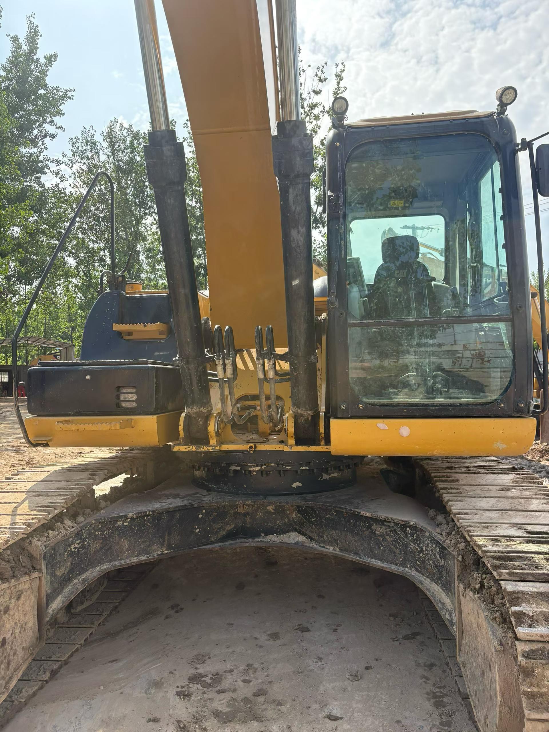Buy Caterpillar 326DL Used Excavator / 5
