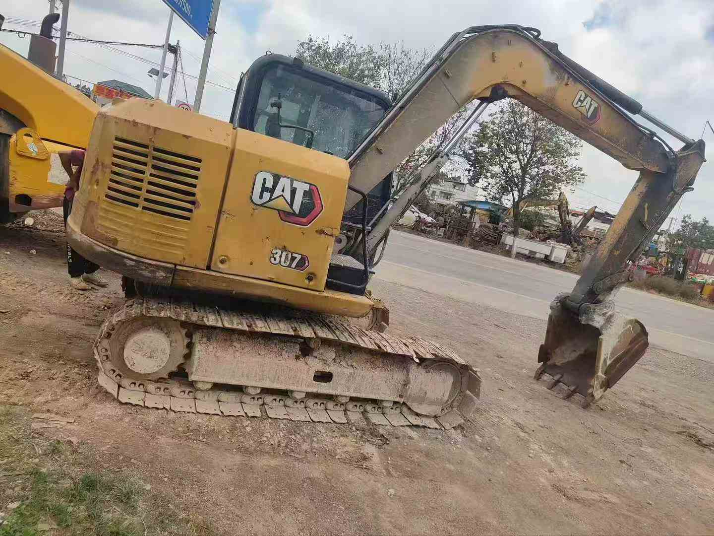 Buy Caterpillar 307B Used Excavator / 2