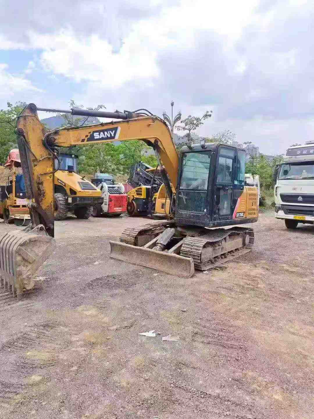 Buy Sany SY75 Used Excavator / 2