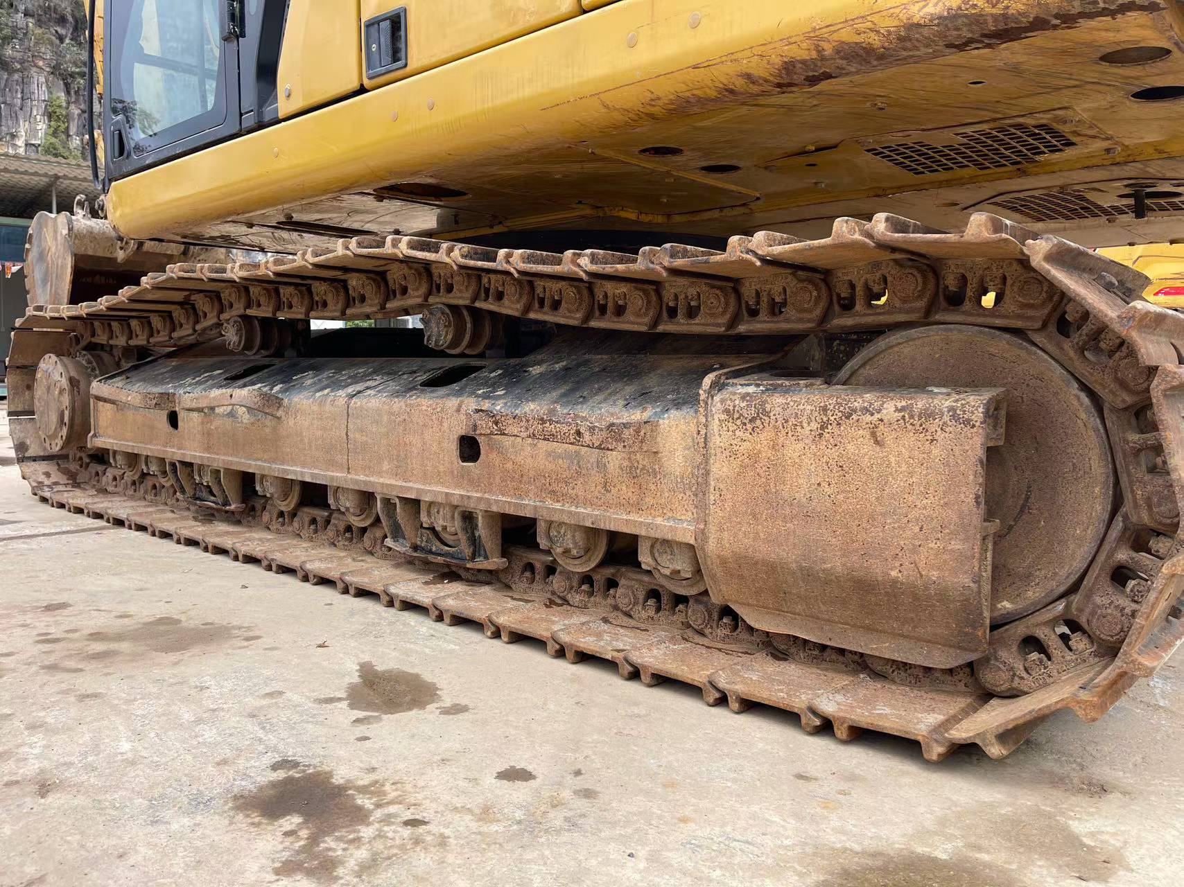 Buy Caterpillar 320A Used Excavator / 6