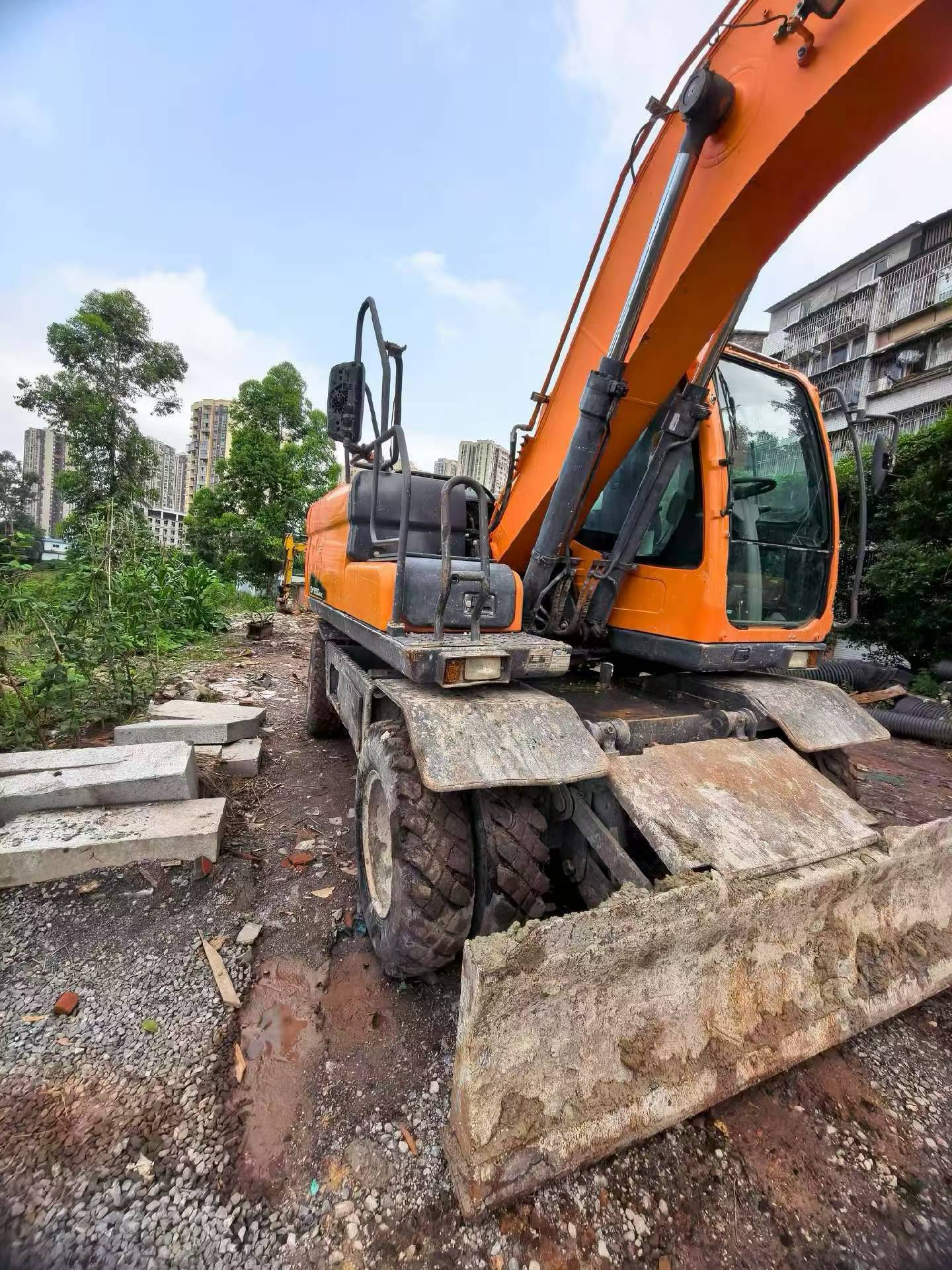 Buy Doosan DH150 Used Excavator / 2