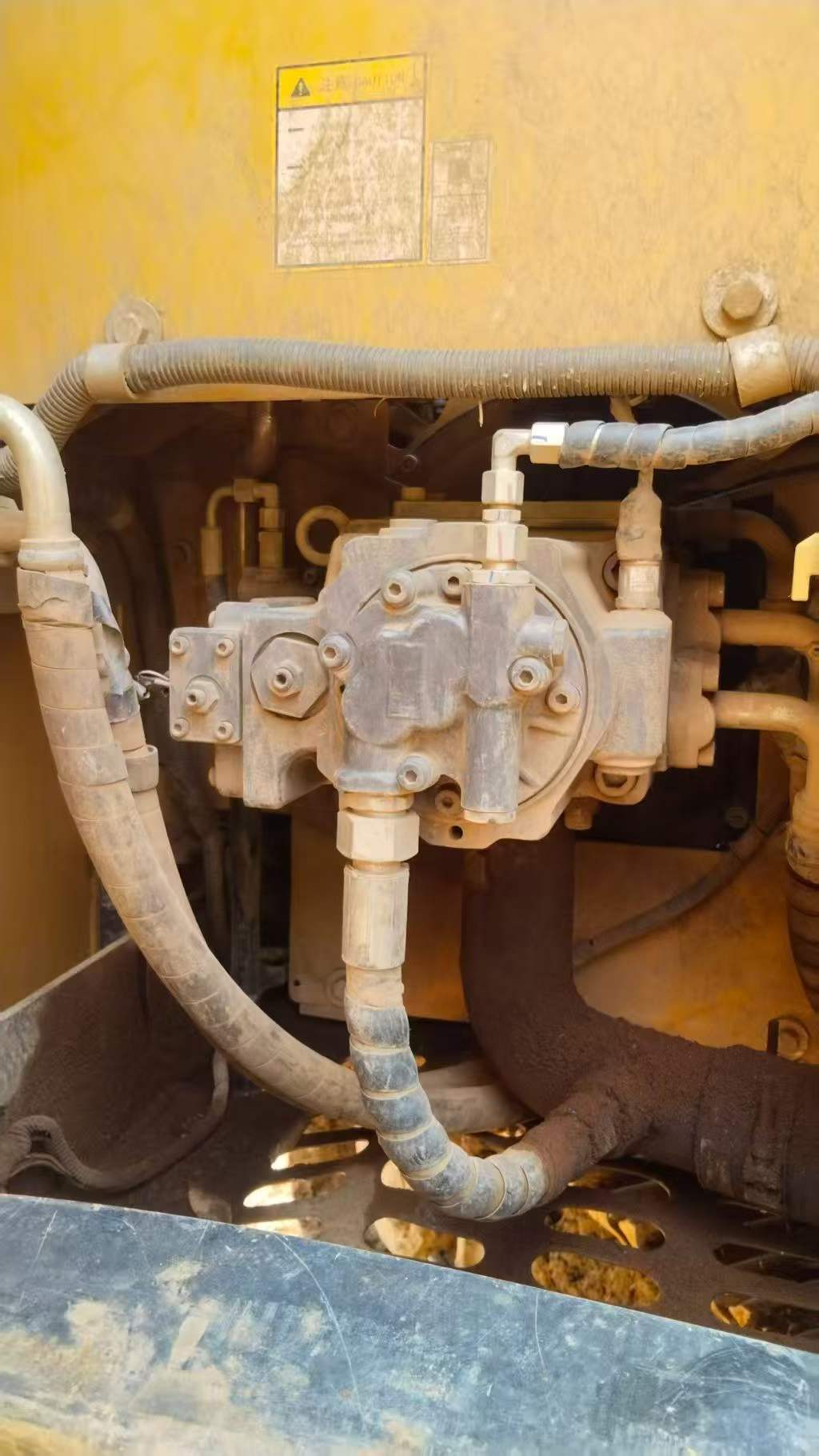 شراء حفارة Sany SY135 مستعملة / 8