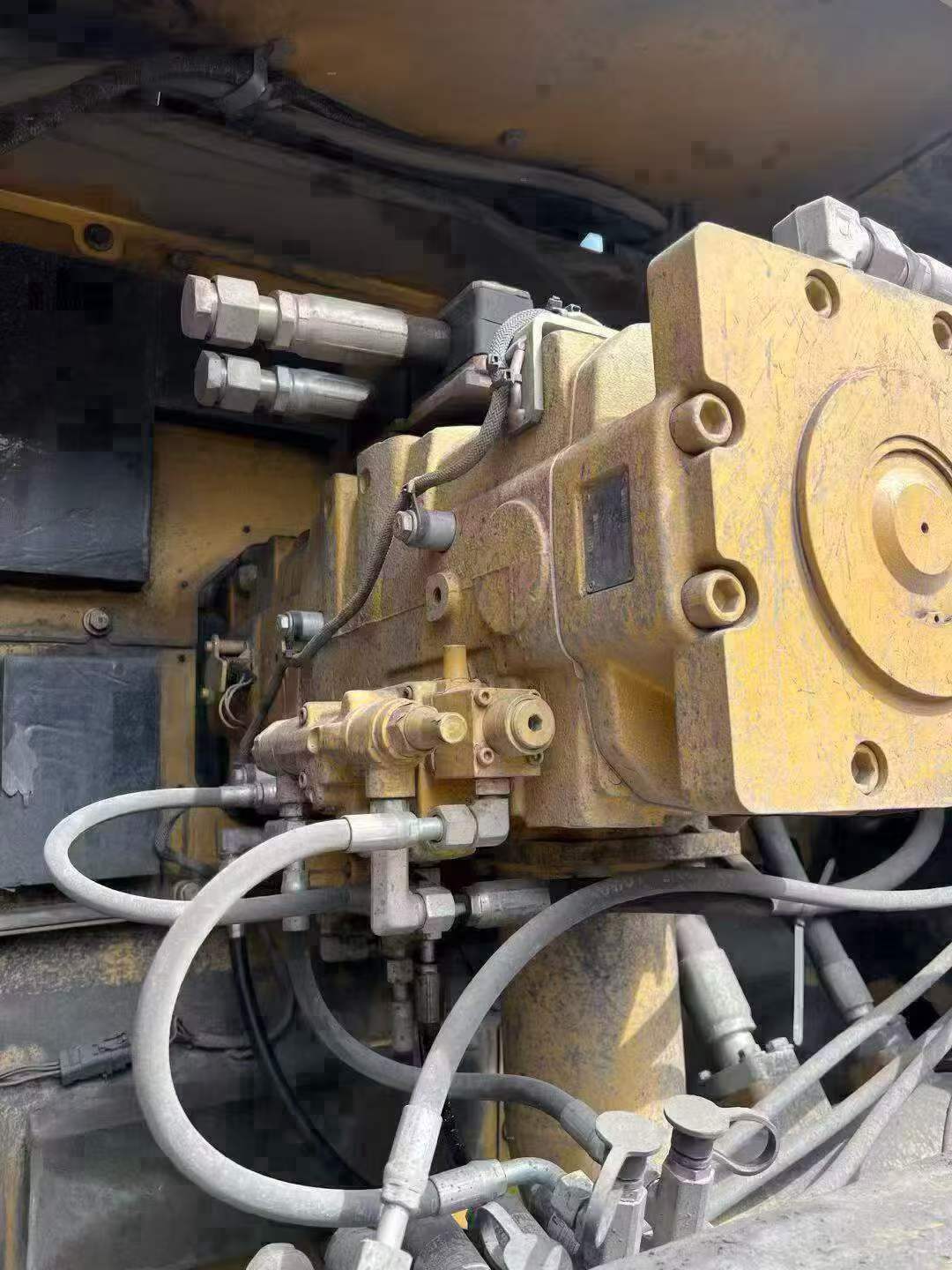 Buy Caterpillar 390DL Used Excavator / 2