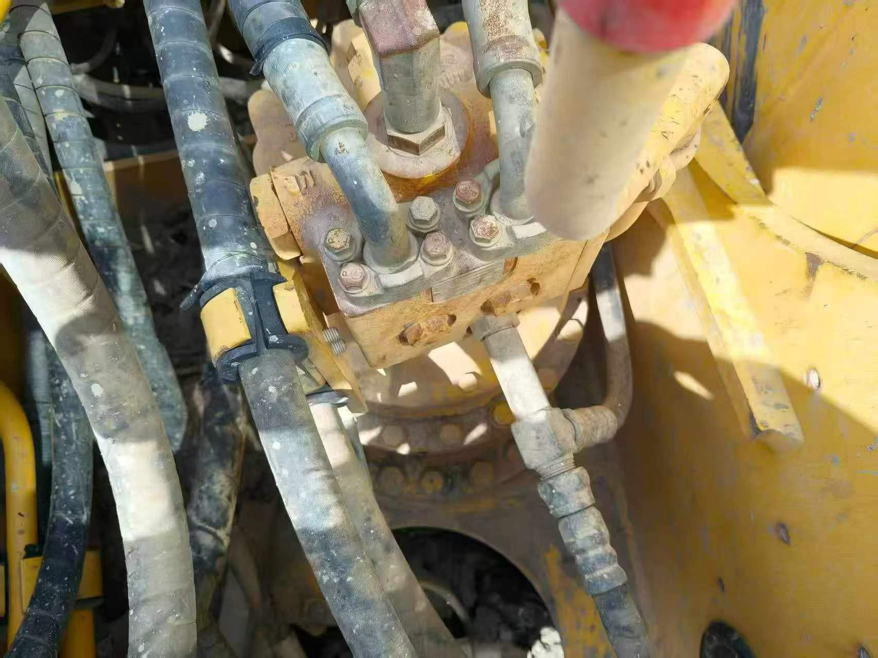 Buy Komatsu PC200 Used Excavator / 6