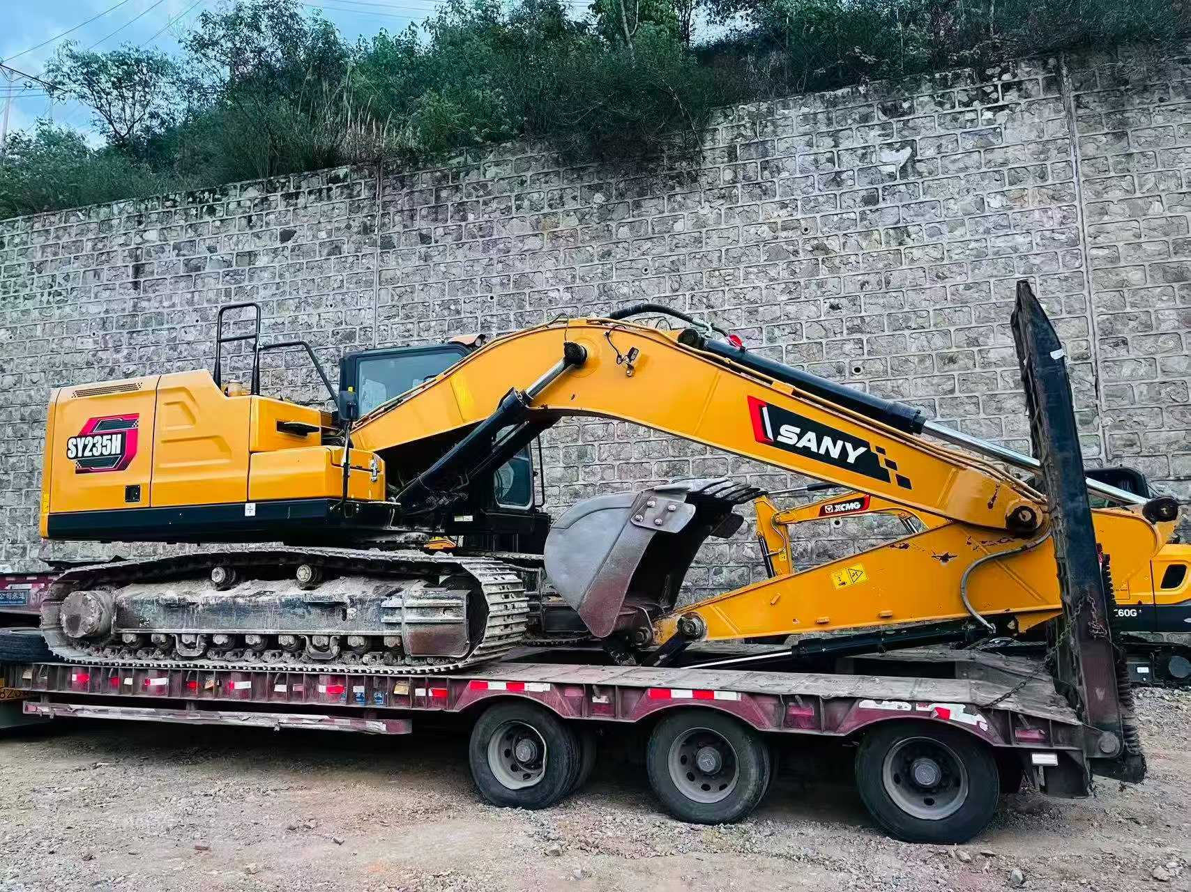 Buy Sany SY235C Used Excavator / 4