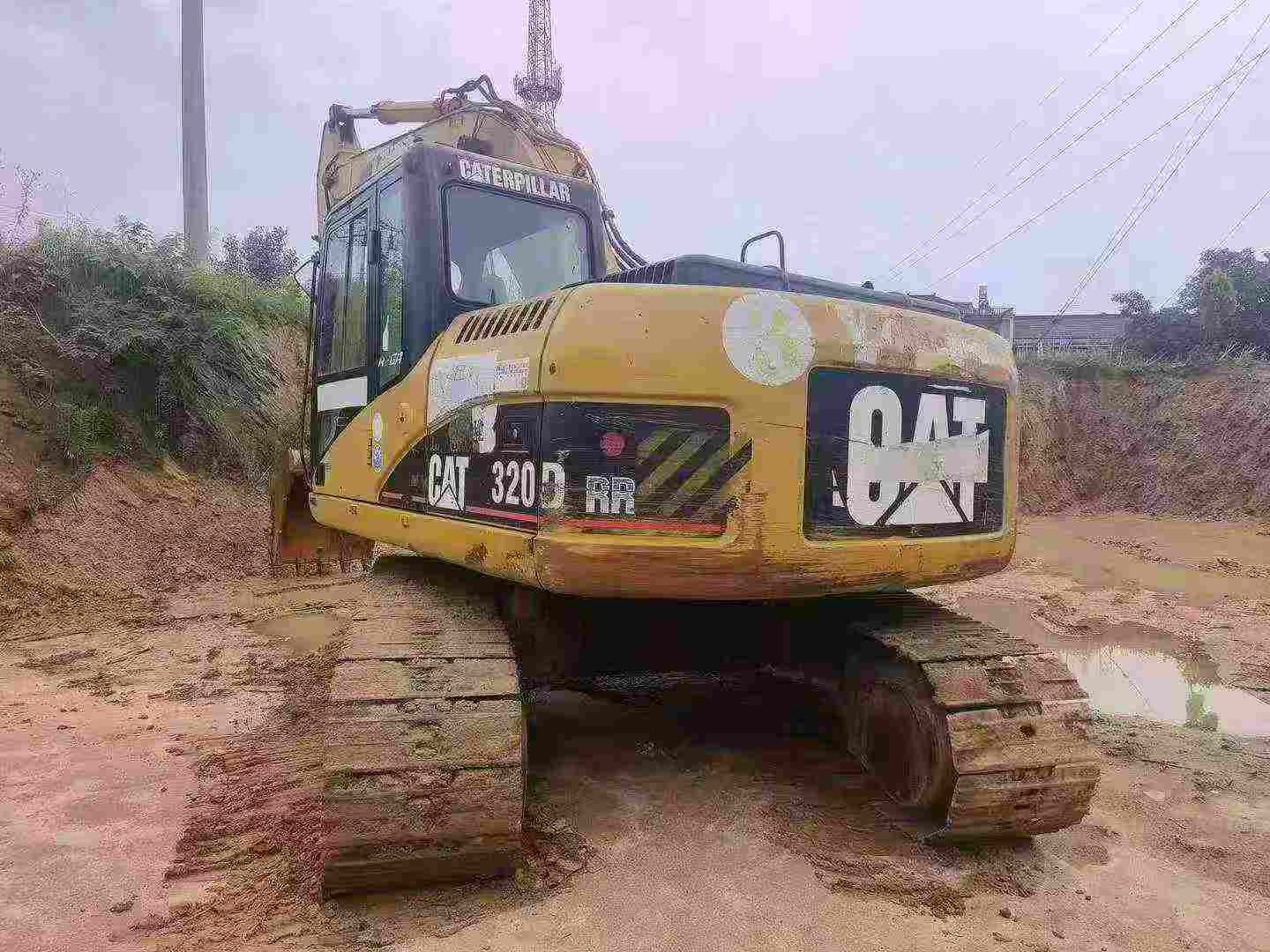 Buy Caterpillar 320D Used Excavator / 4