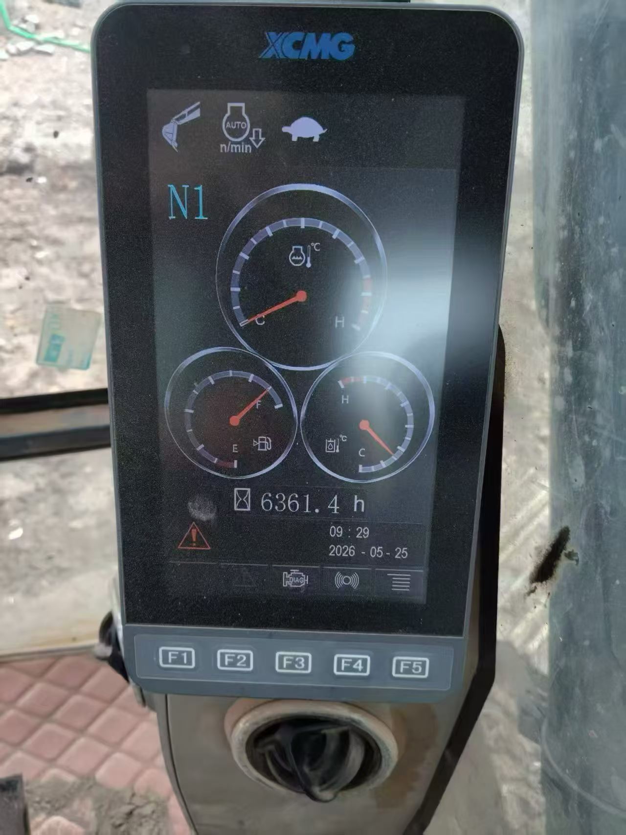 شراء حفارة XCMG XE200 مستعملة / 4