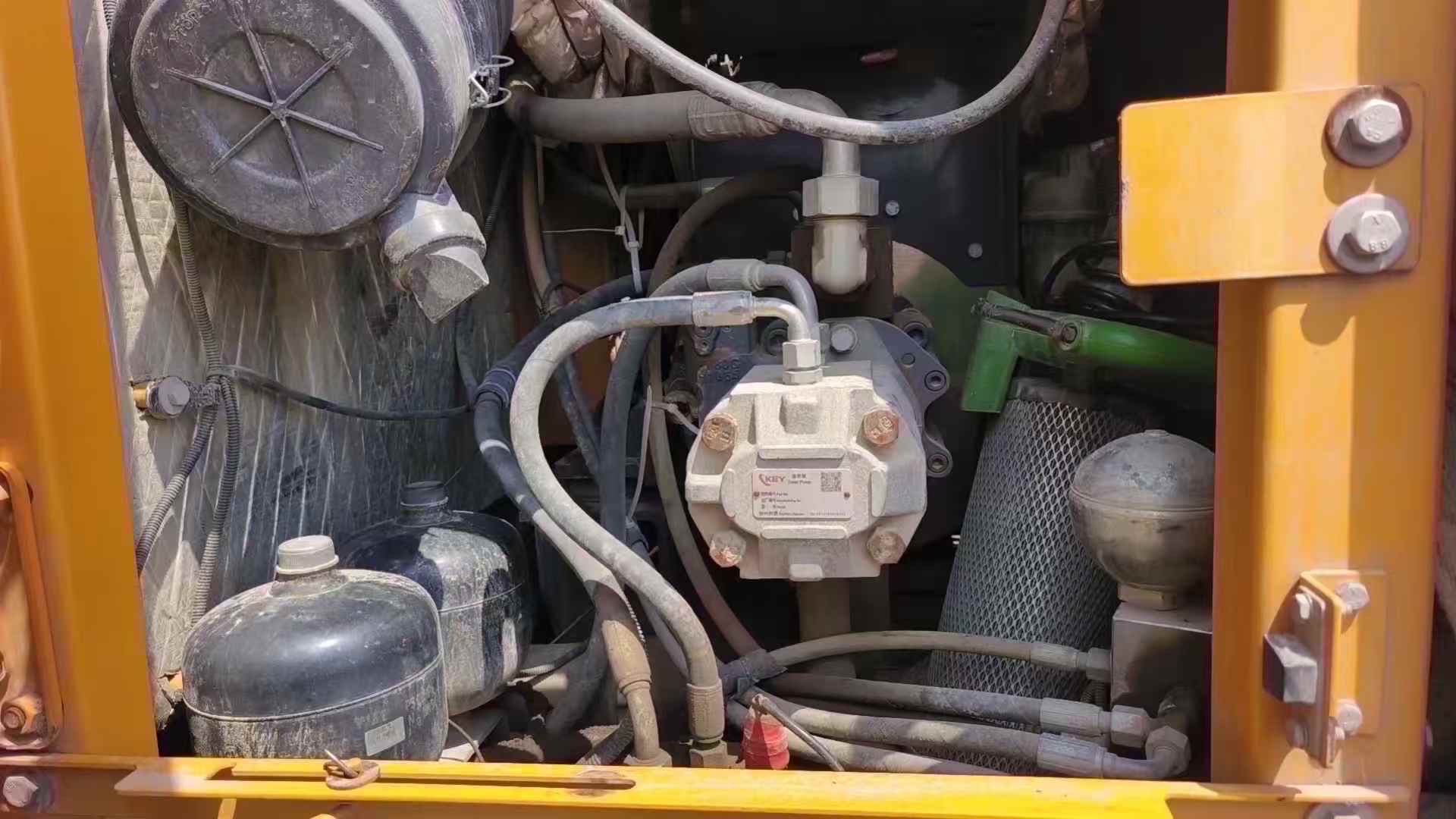 Buy XCMG XE75C Used Excavator / 3