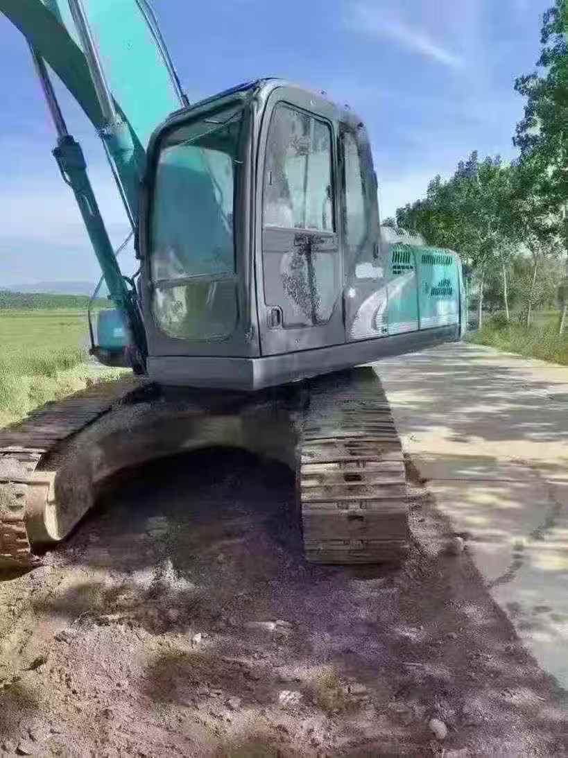 Buy Kobelco SK200-8 Used Excavator / 3
