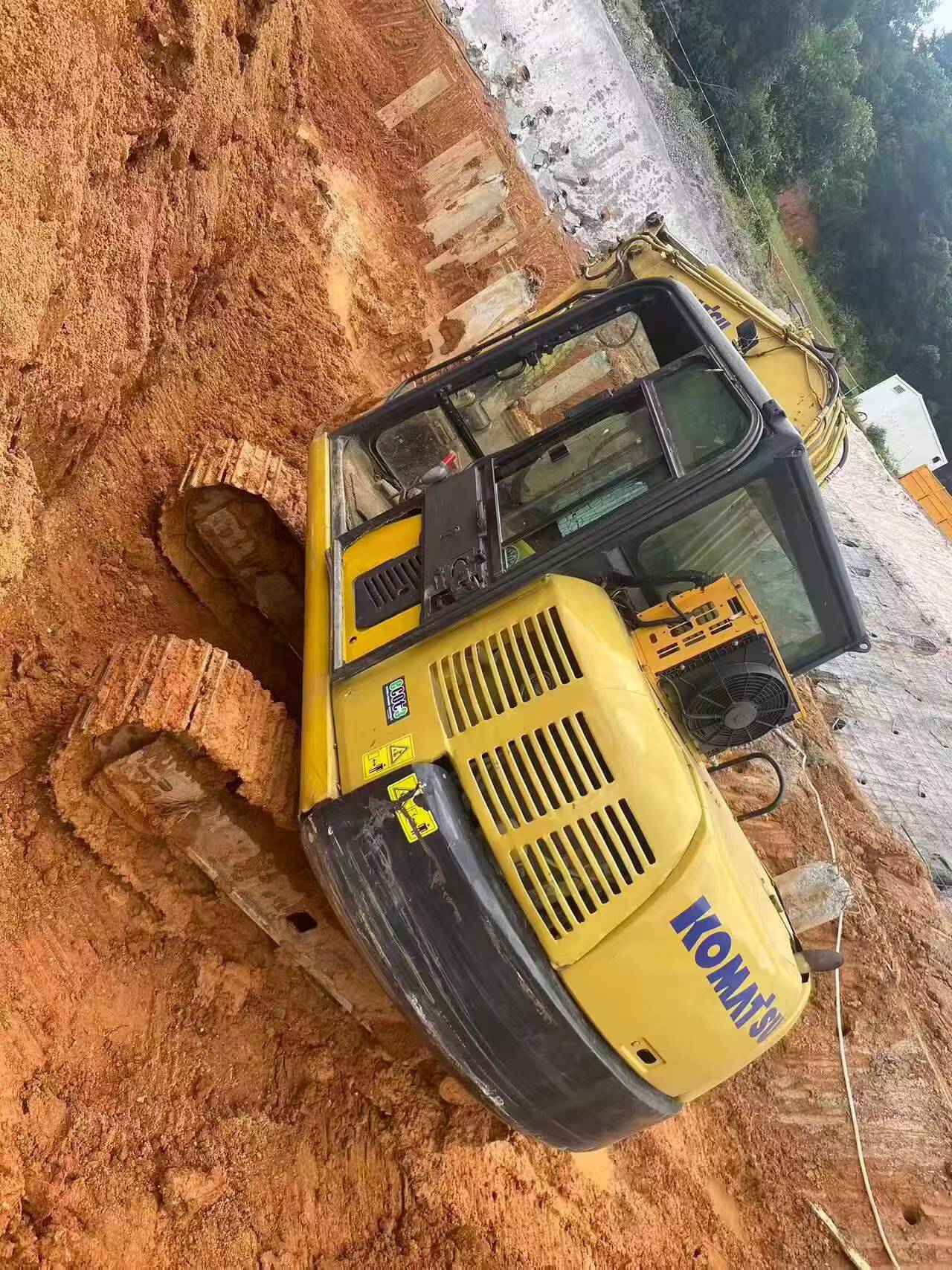 Buy Komatsu PC60-8 Used Excavator / 4
