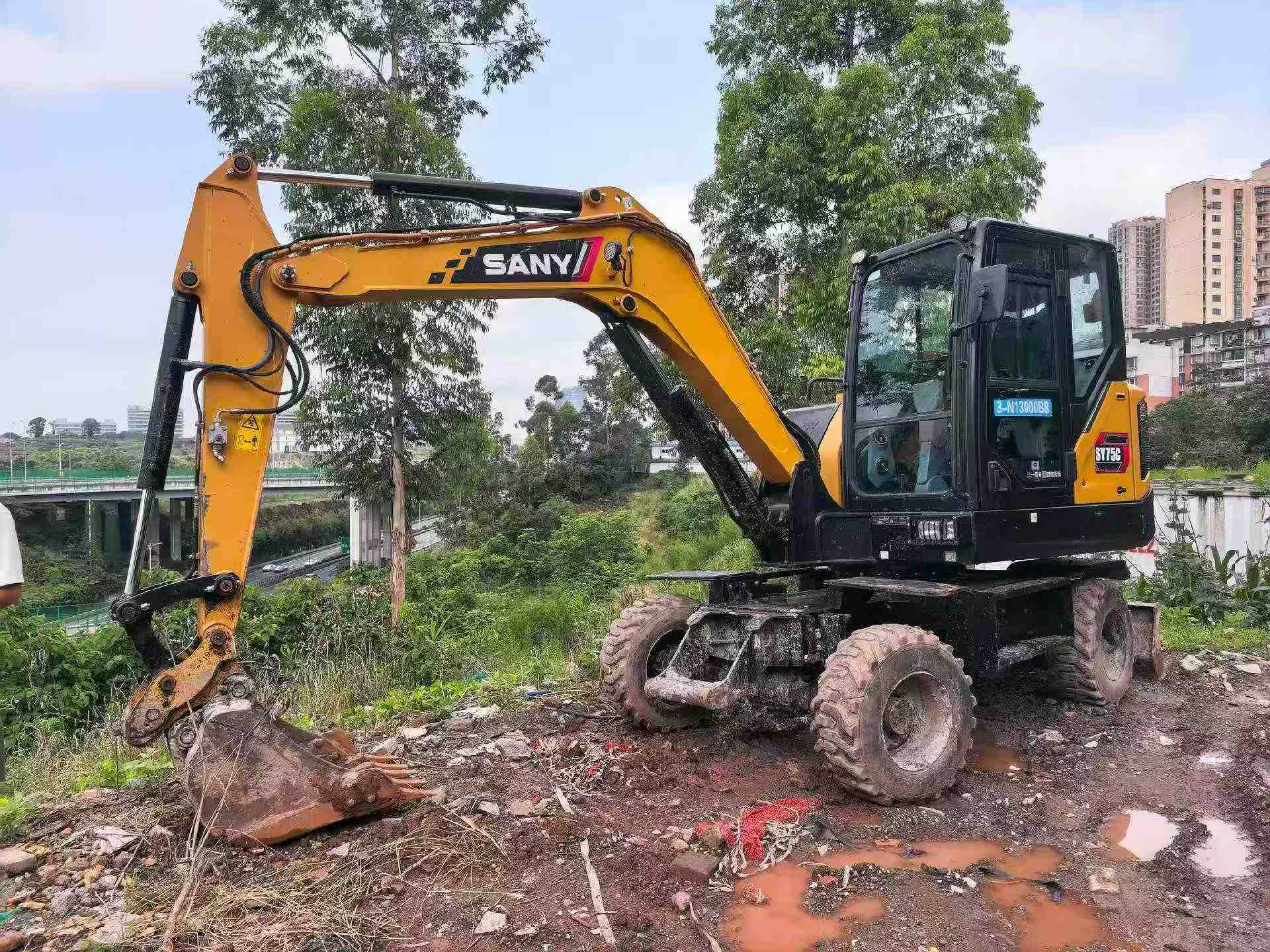 Buy Sany SY65C Used Excavator / 4