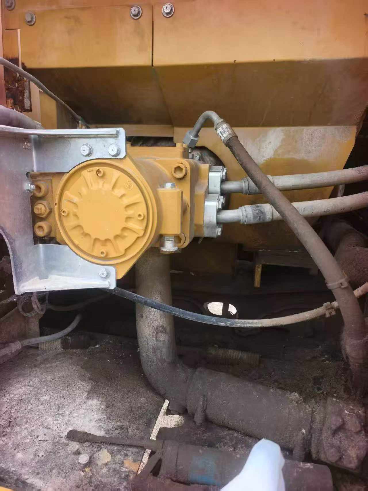 Buy Caterpillar 330B Used Excavator / 3