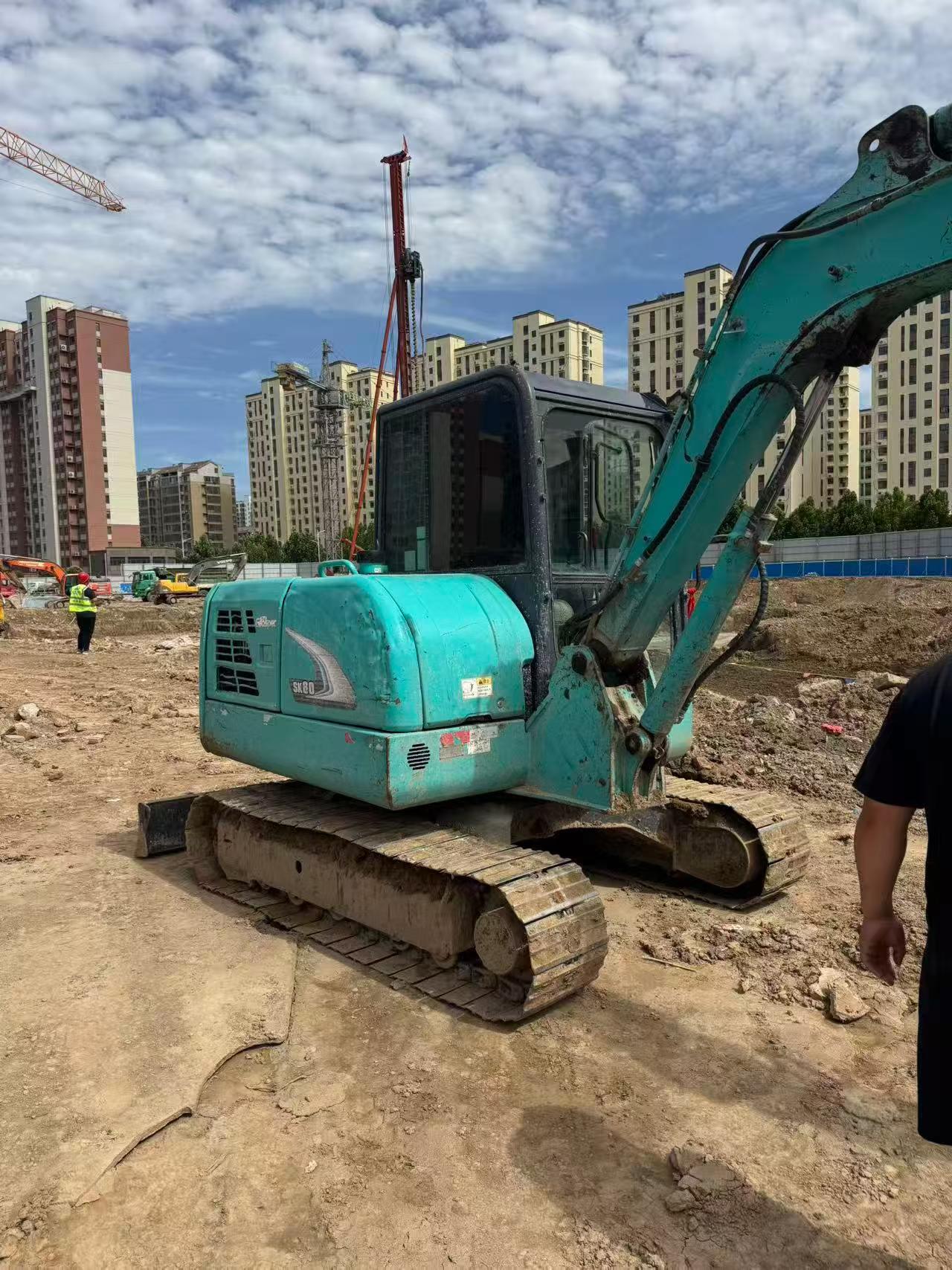 Buy Kobelco SK60 Used Excavator / 2