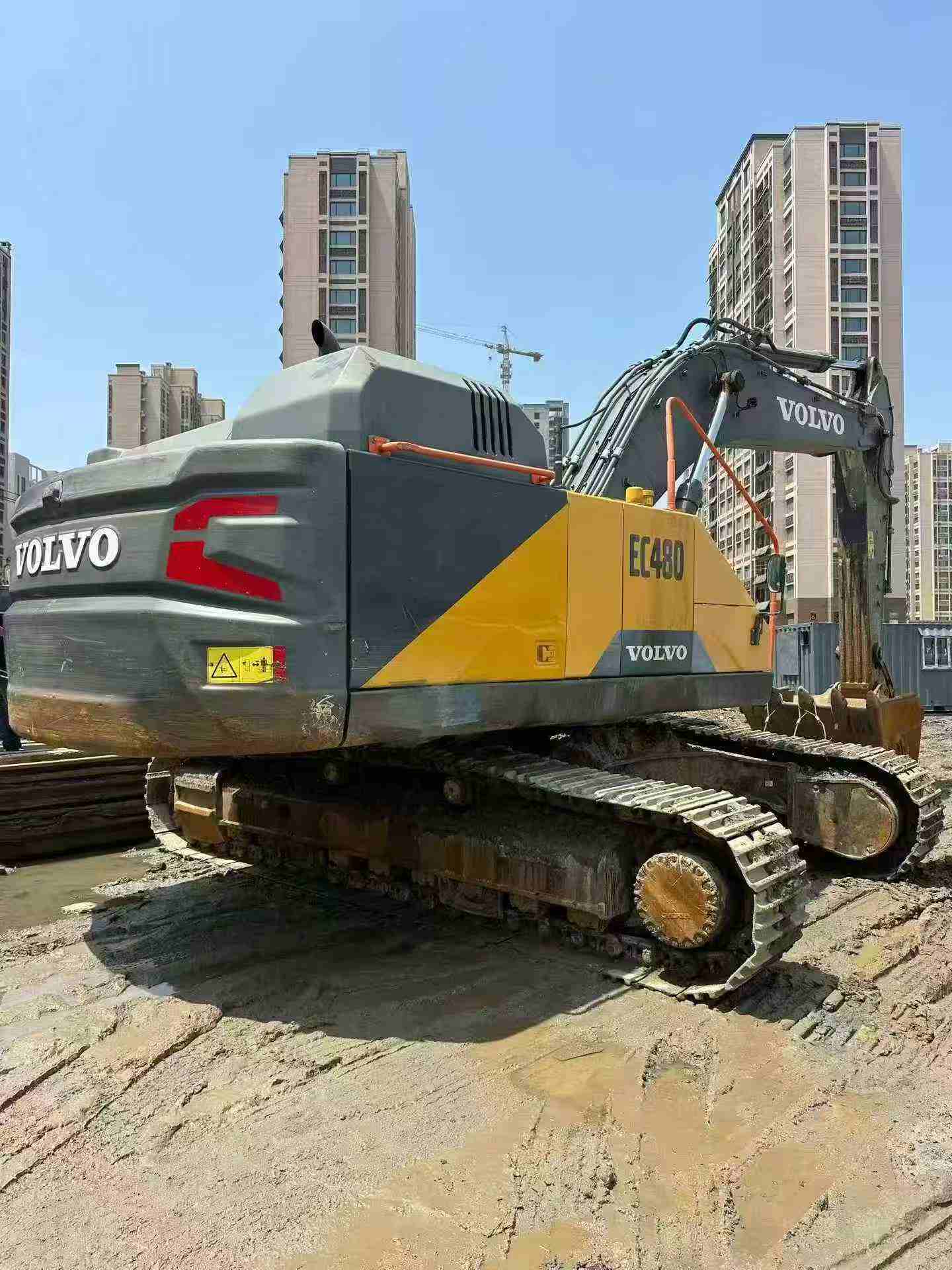 شراء حفارة Volvo EC380D مستعملة / 2
