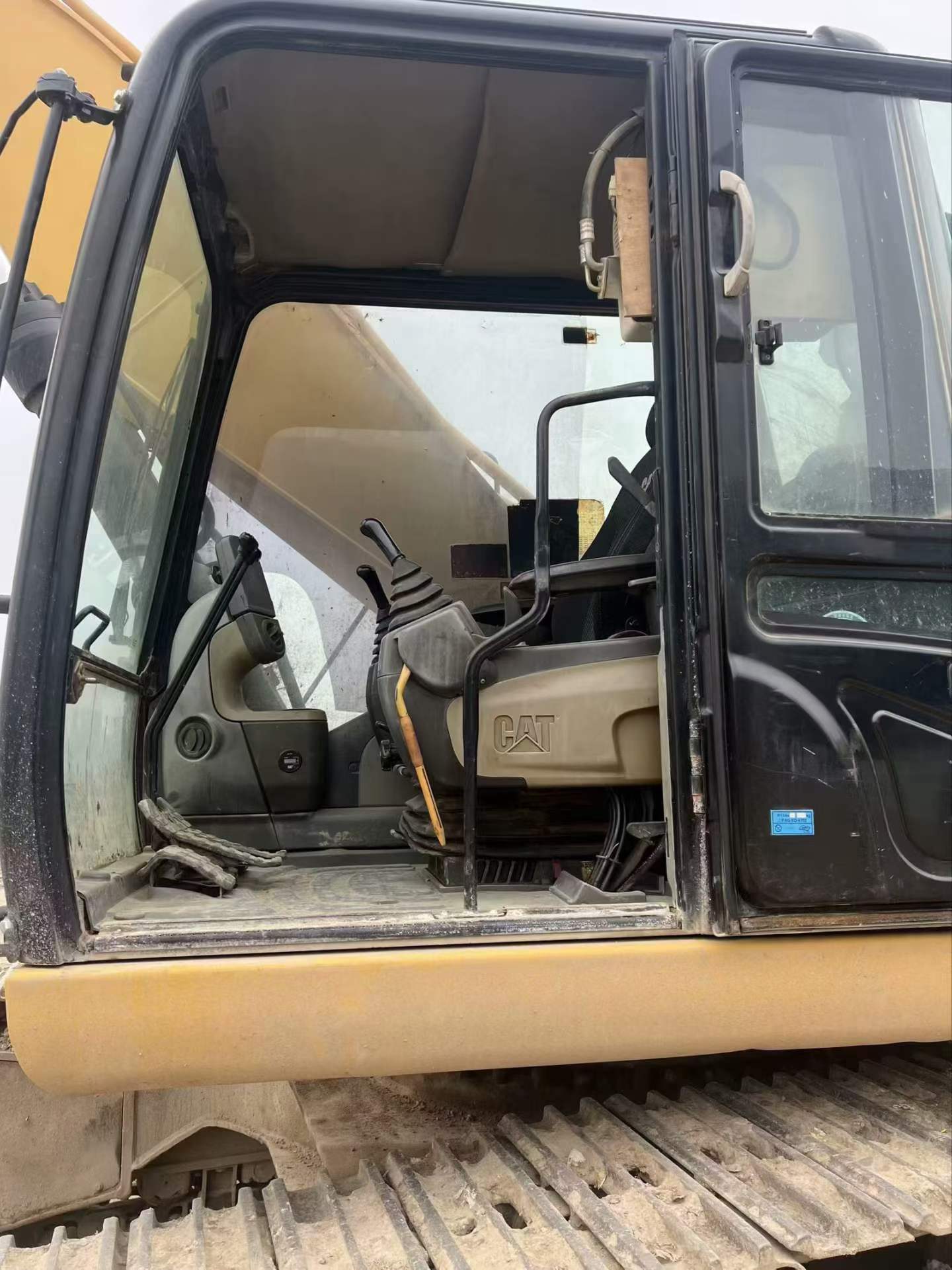 شراء حفارة Caterpillar 336E مستعملة / 9