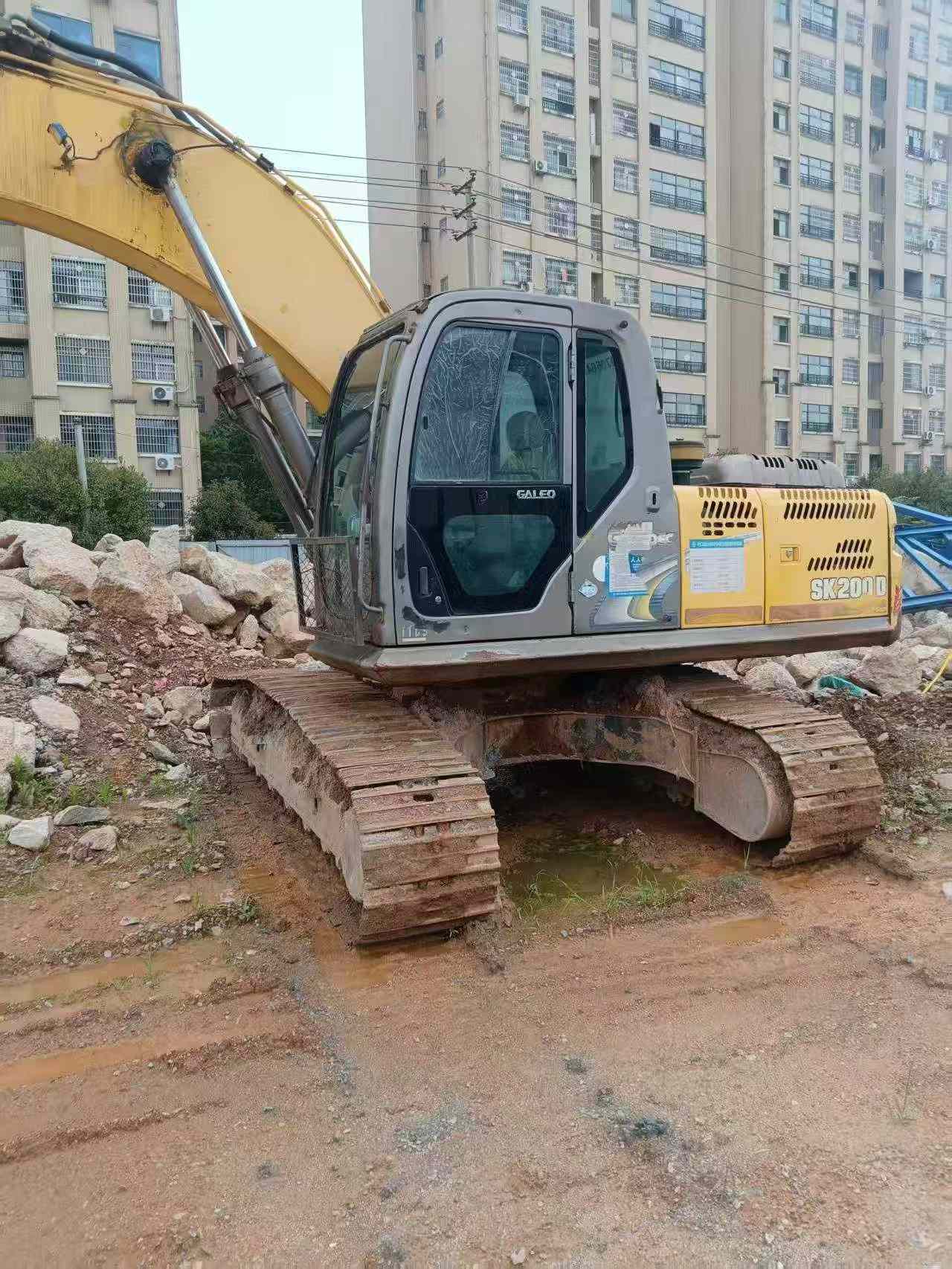 Buy Kobelco SK200 Used Excavator / 8