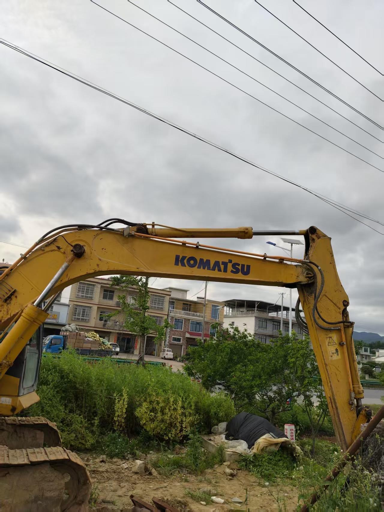 شراء حفارة Komatsu PC130 مستعملة / 7