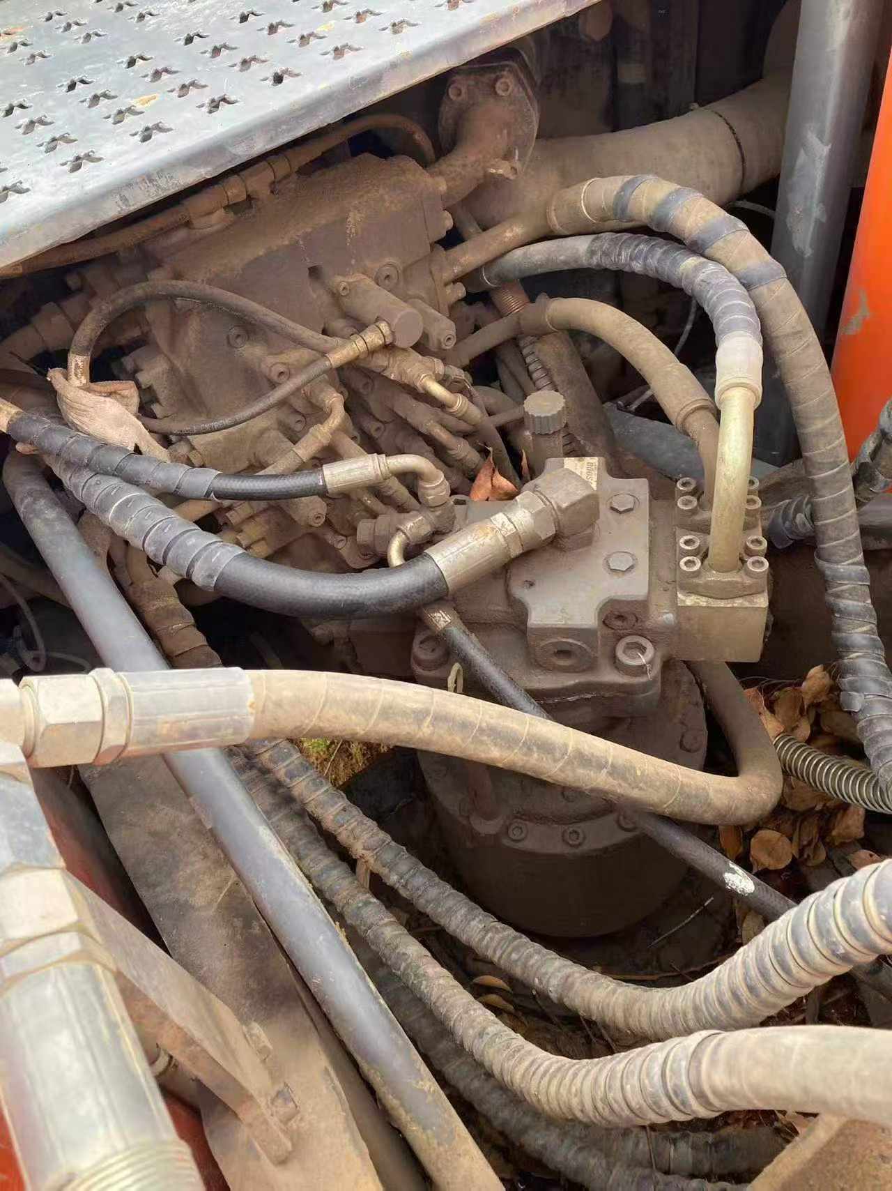 شراء حفارة Doosan DH215-7 مستعملة / 6